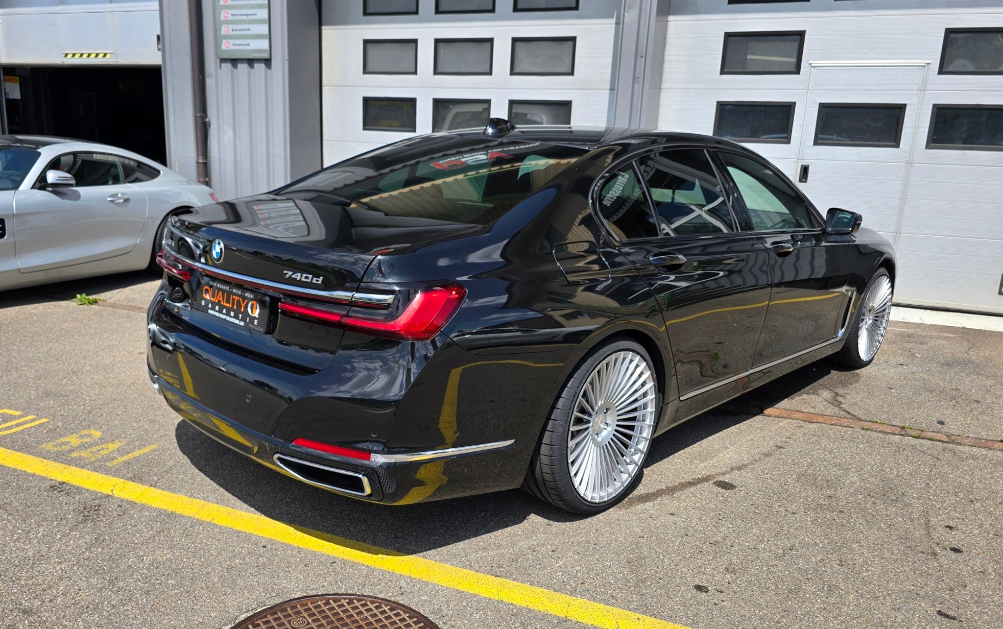 listing desktop thumbnail image 6