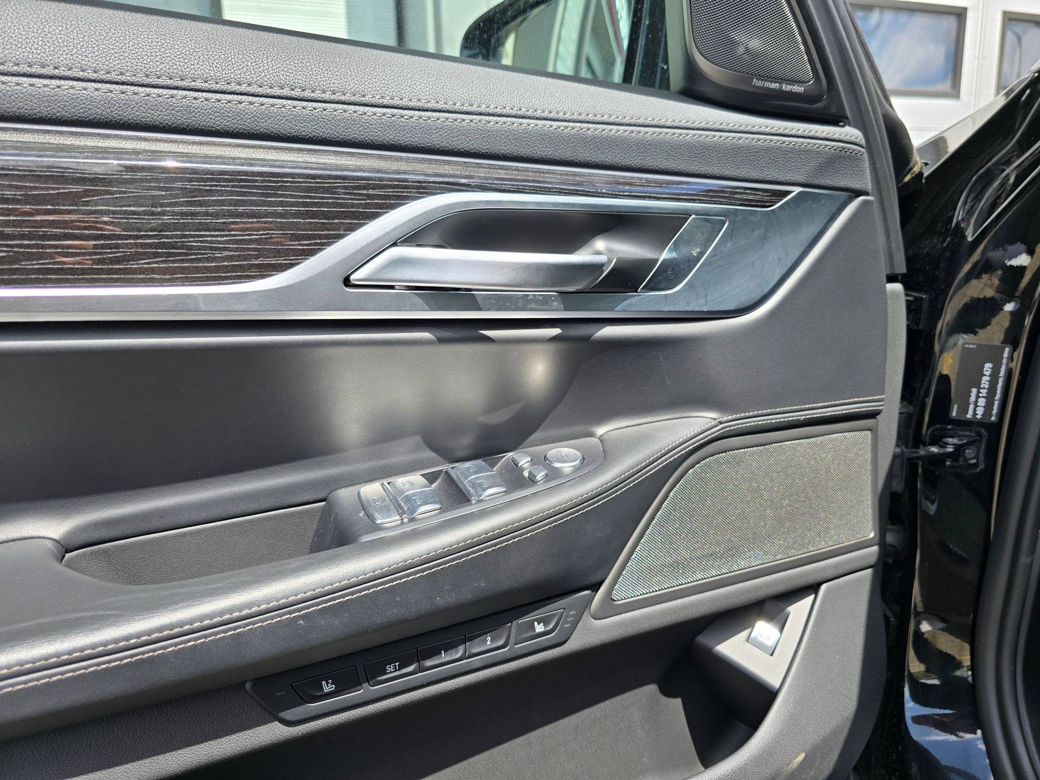 listing desktop thumbnail image 13