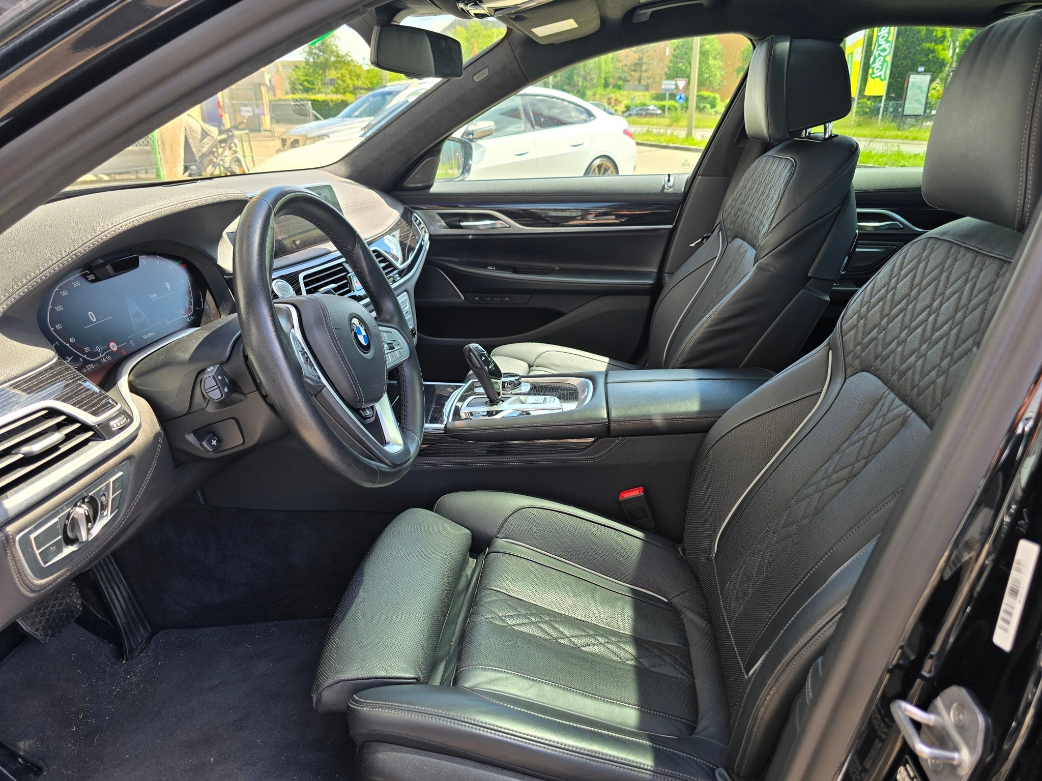 listing desktop thumbnail image 12