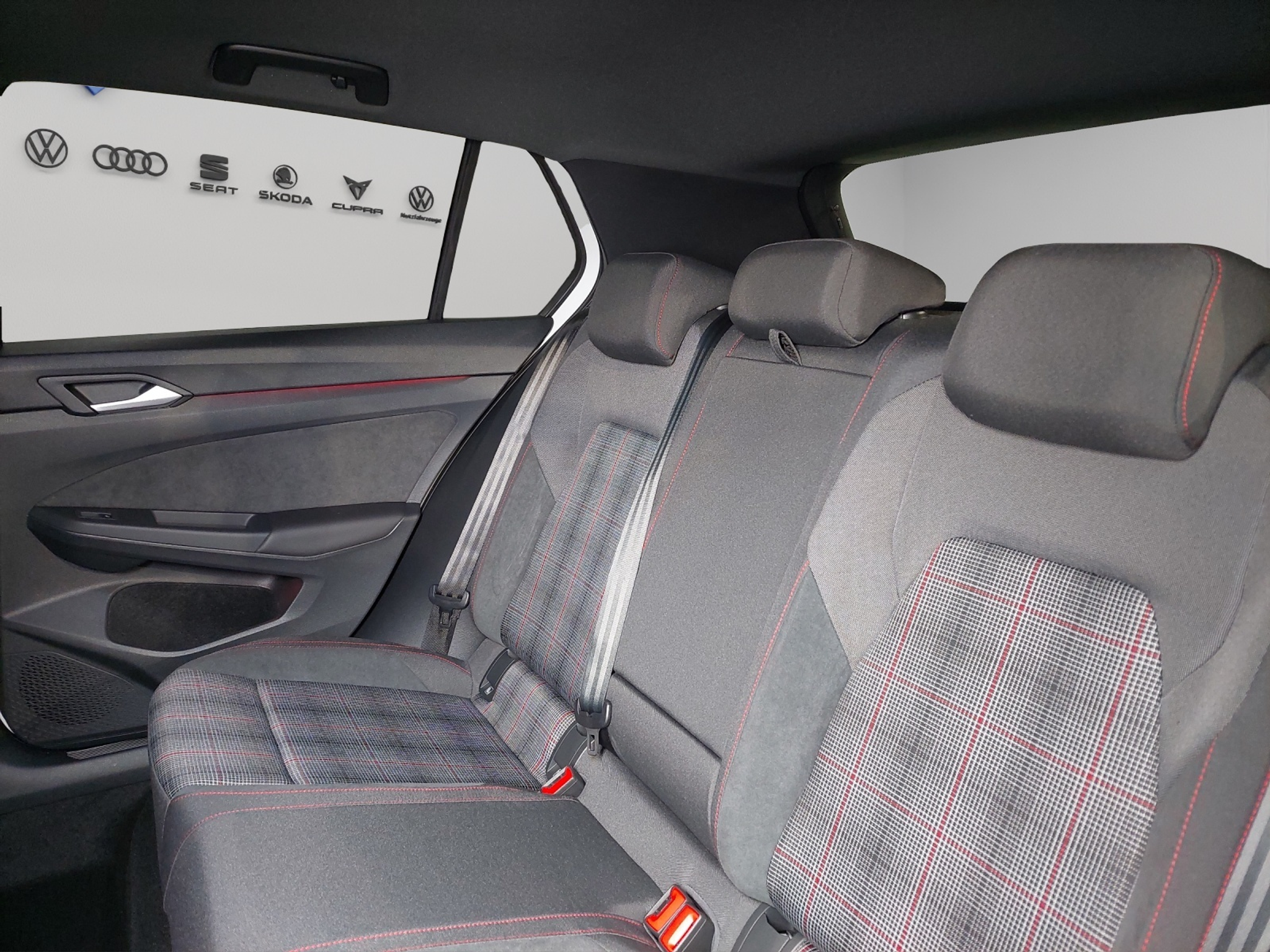 car-image-8
