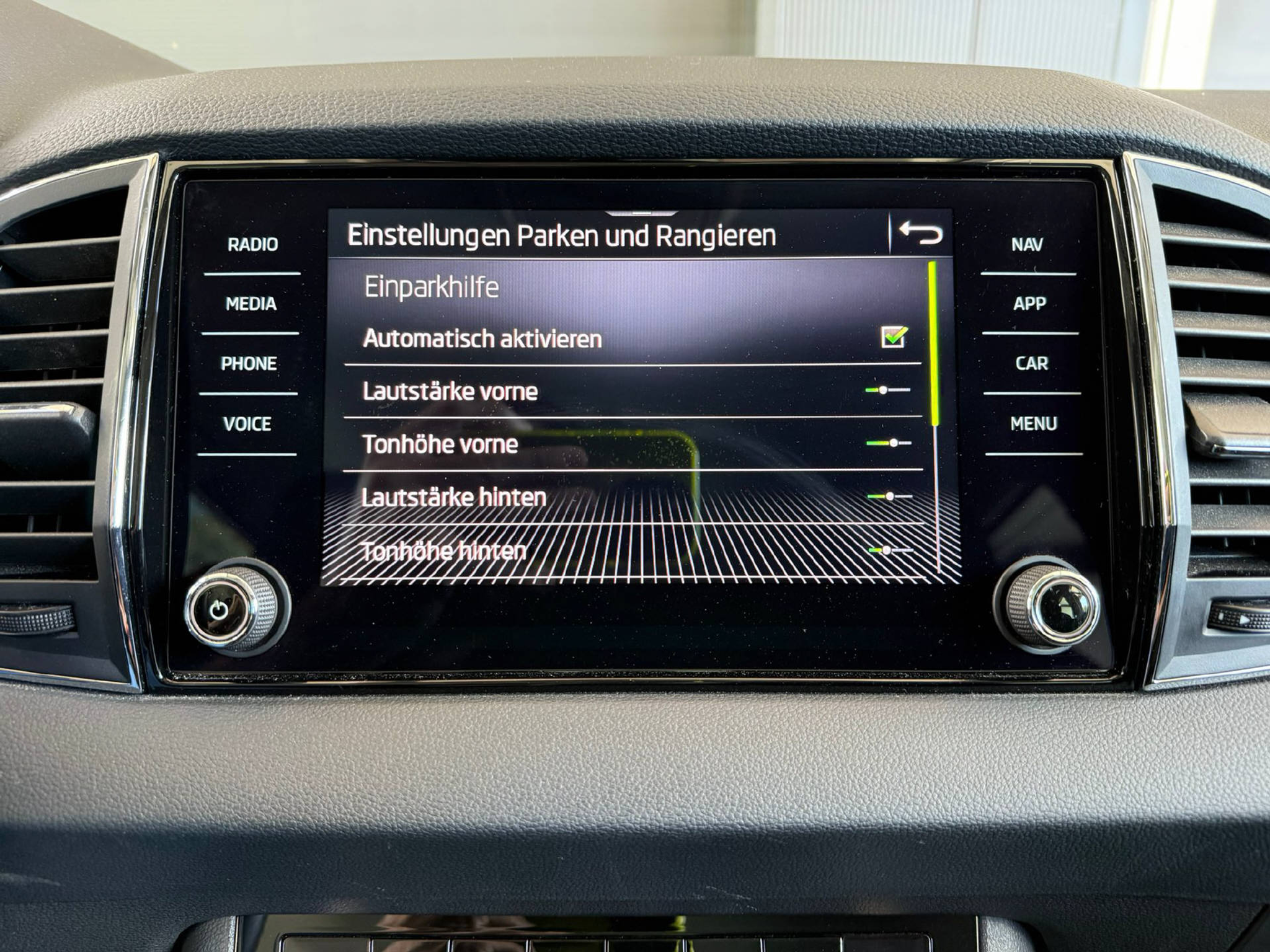 listing desktop thumbnail image 13