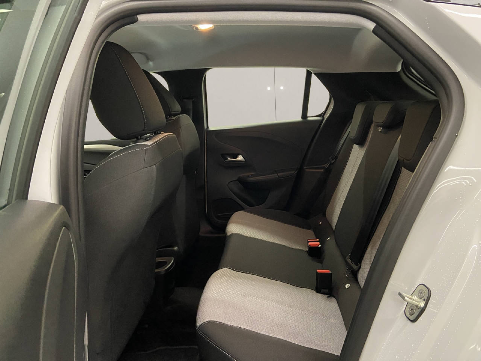 listing desktop thumbnail image 10