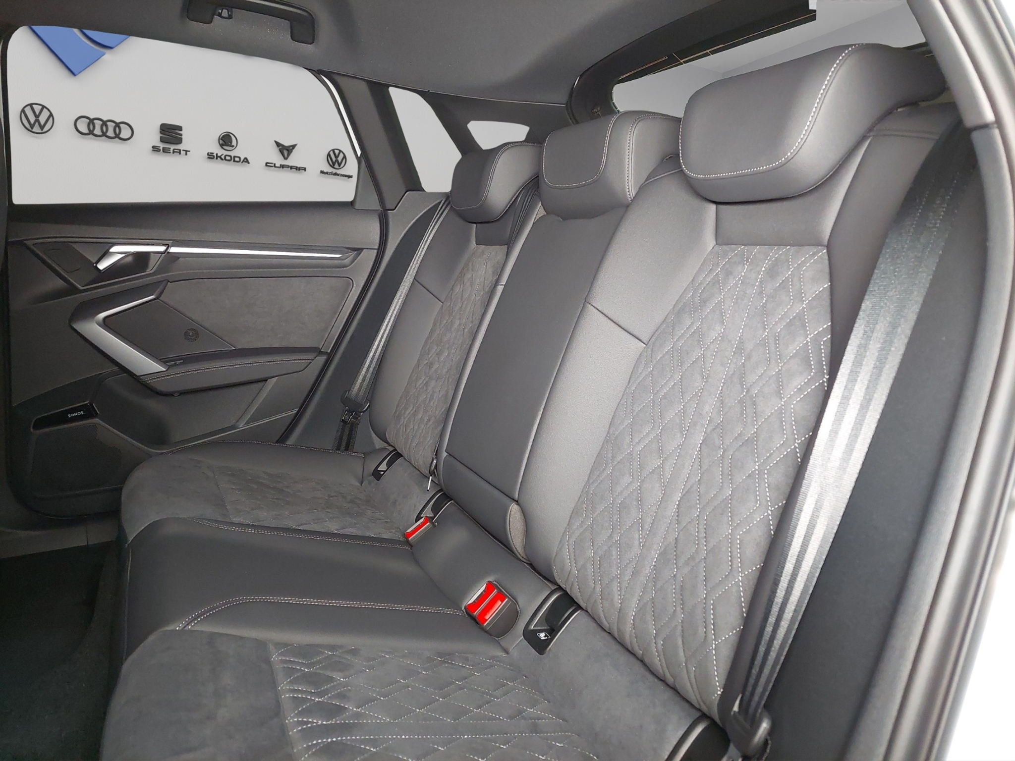 listing desktop thumbnail image 8