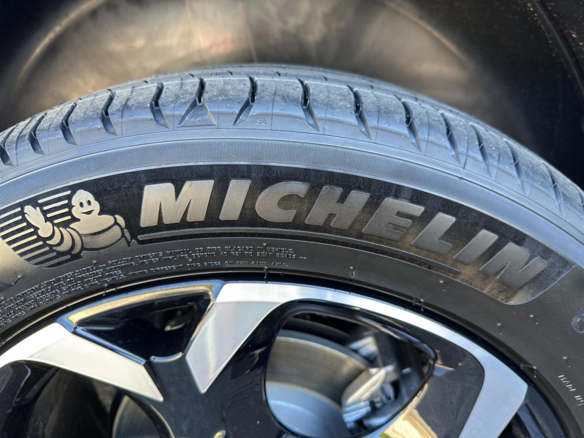 listing desktop thumbnail image 17