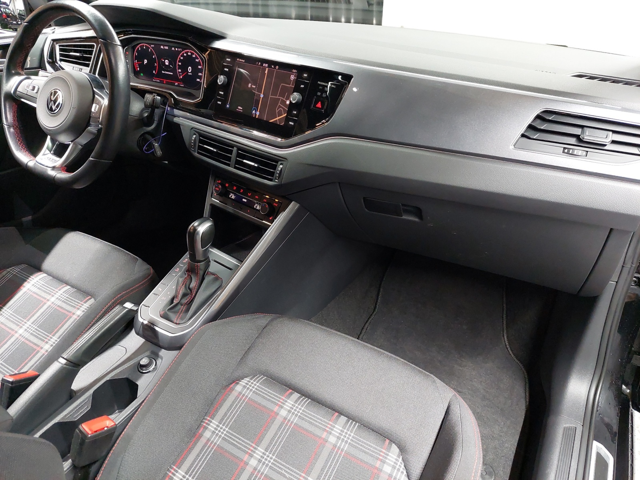 listing desktop thumbnail image 9