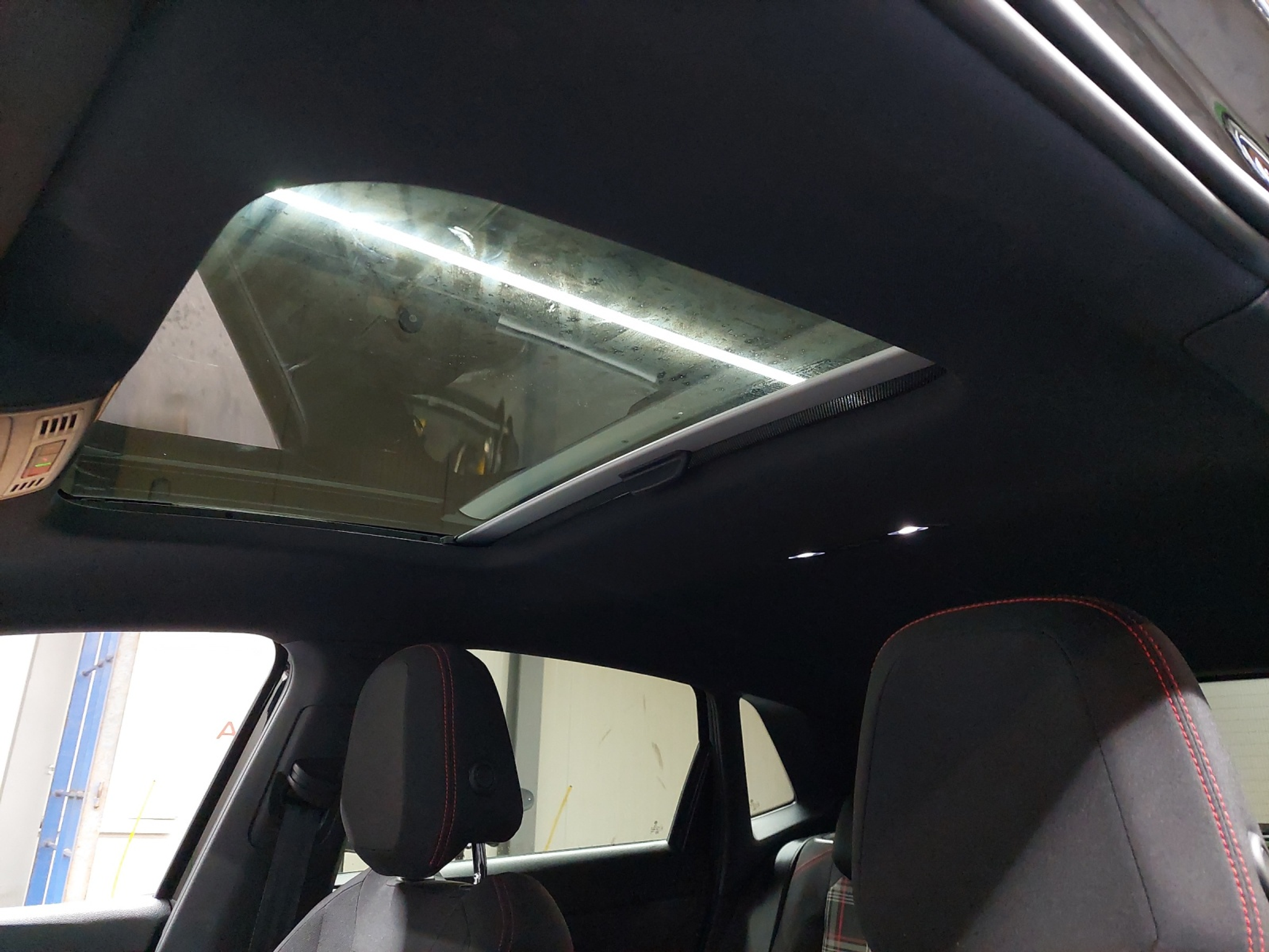 listing desktop thumbnail image 11