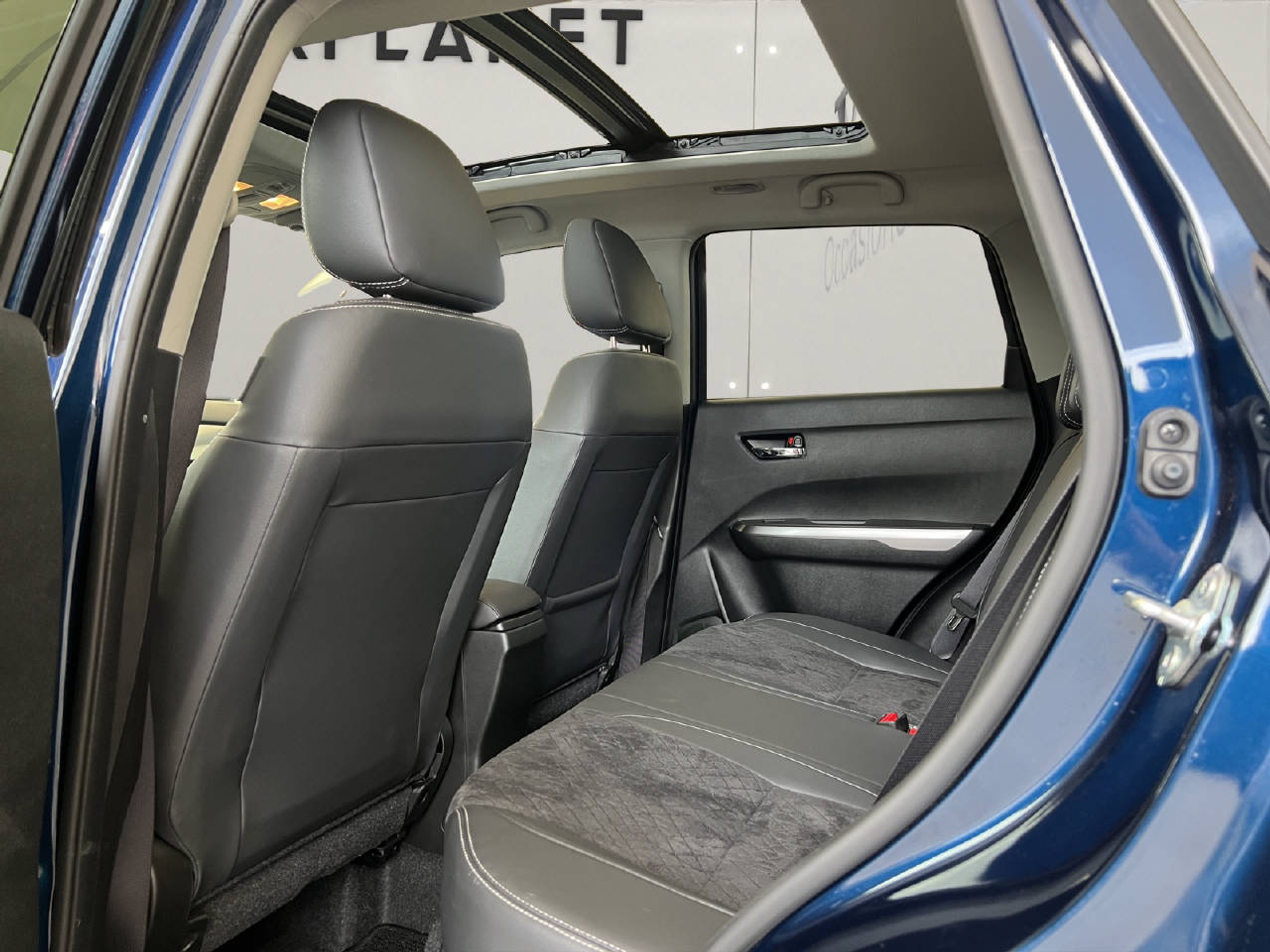 listing desktop thumbnail image 20