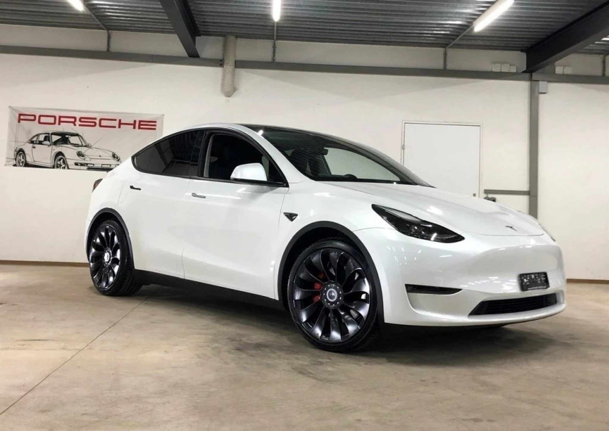 listing desktop thumbnail image 1