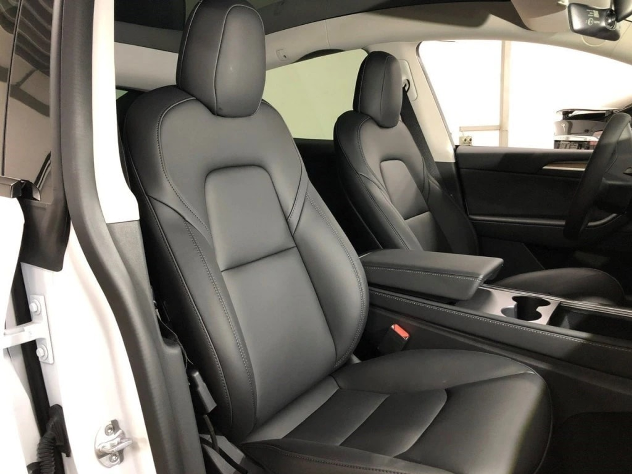 listing desktop thumbnail image 5