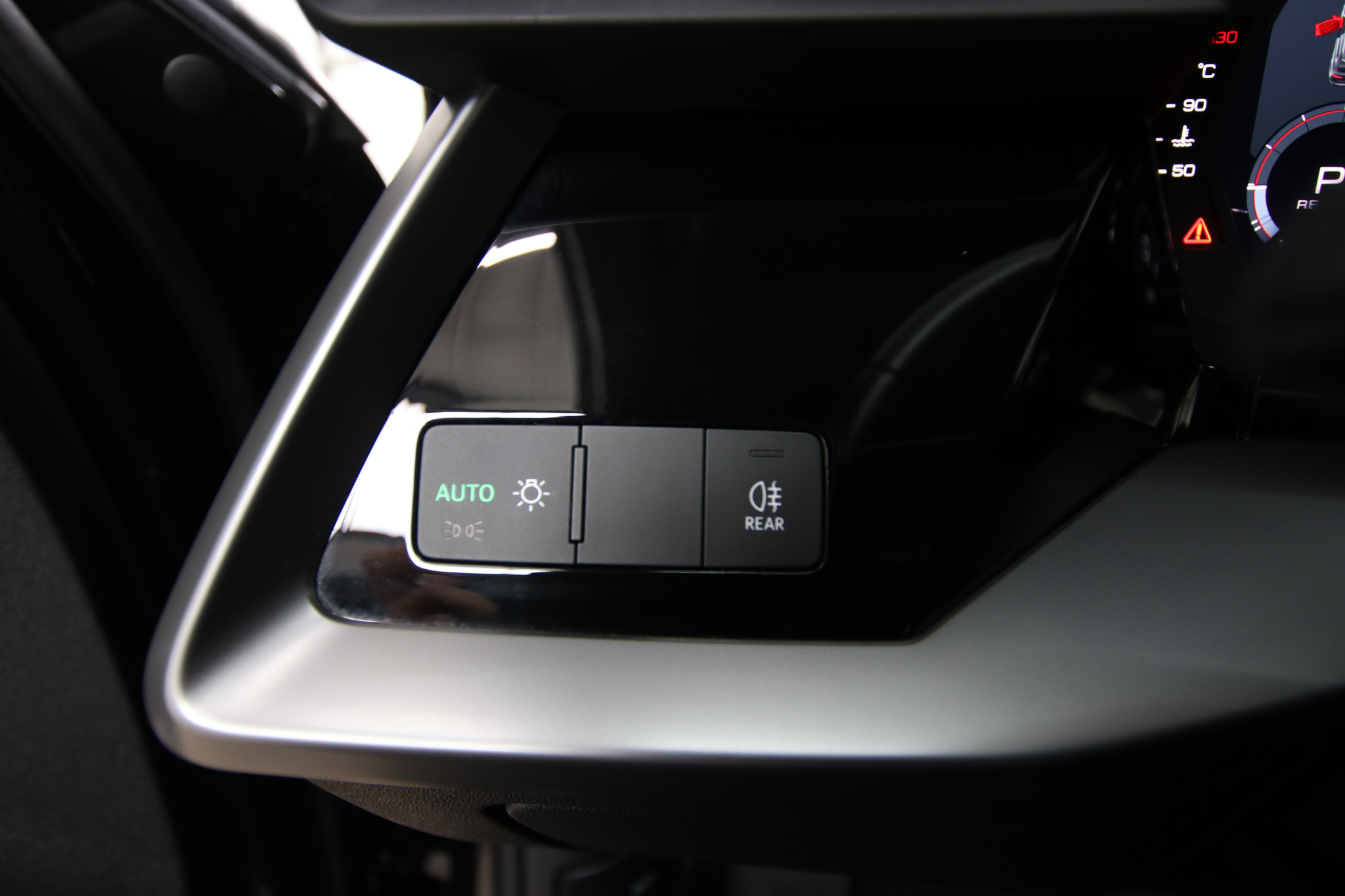 listing desktop thumbnail image 24