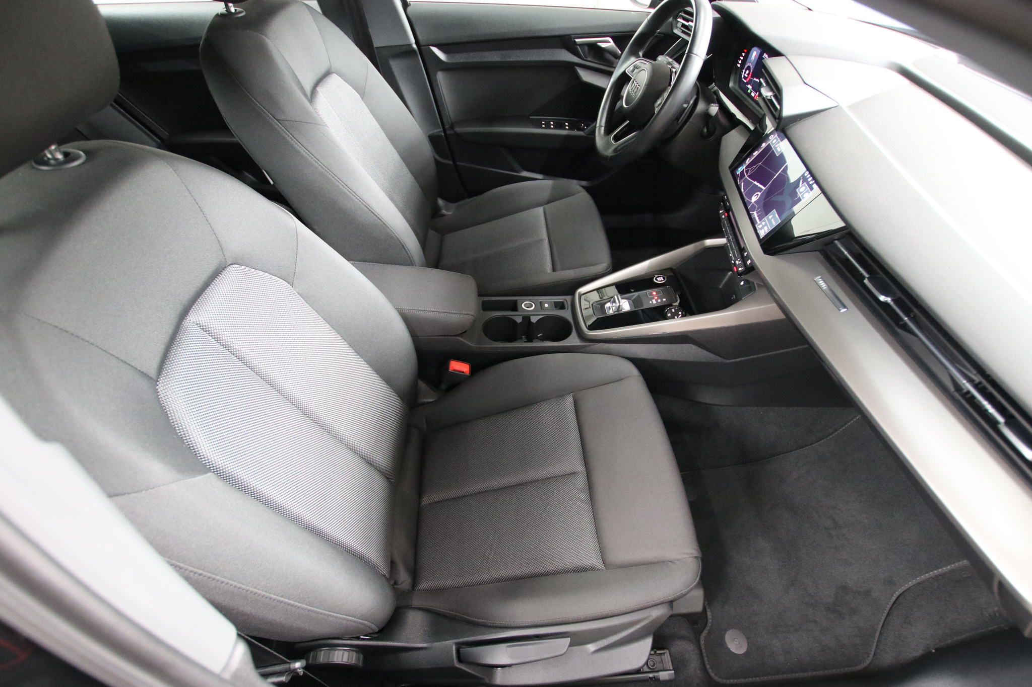 listing desktop thumbnail image 15