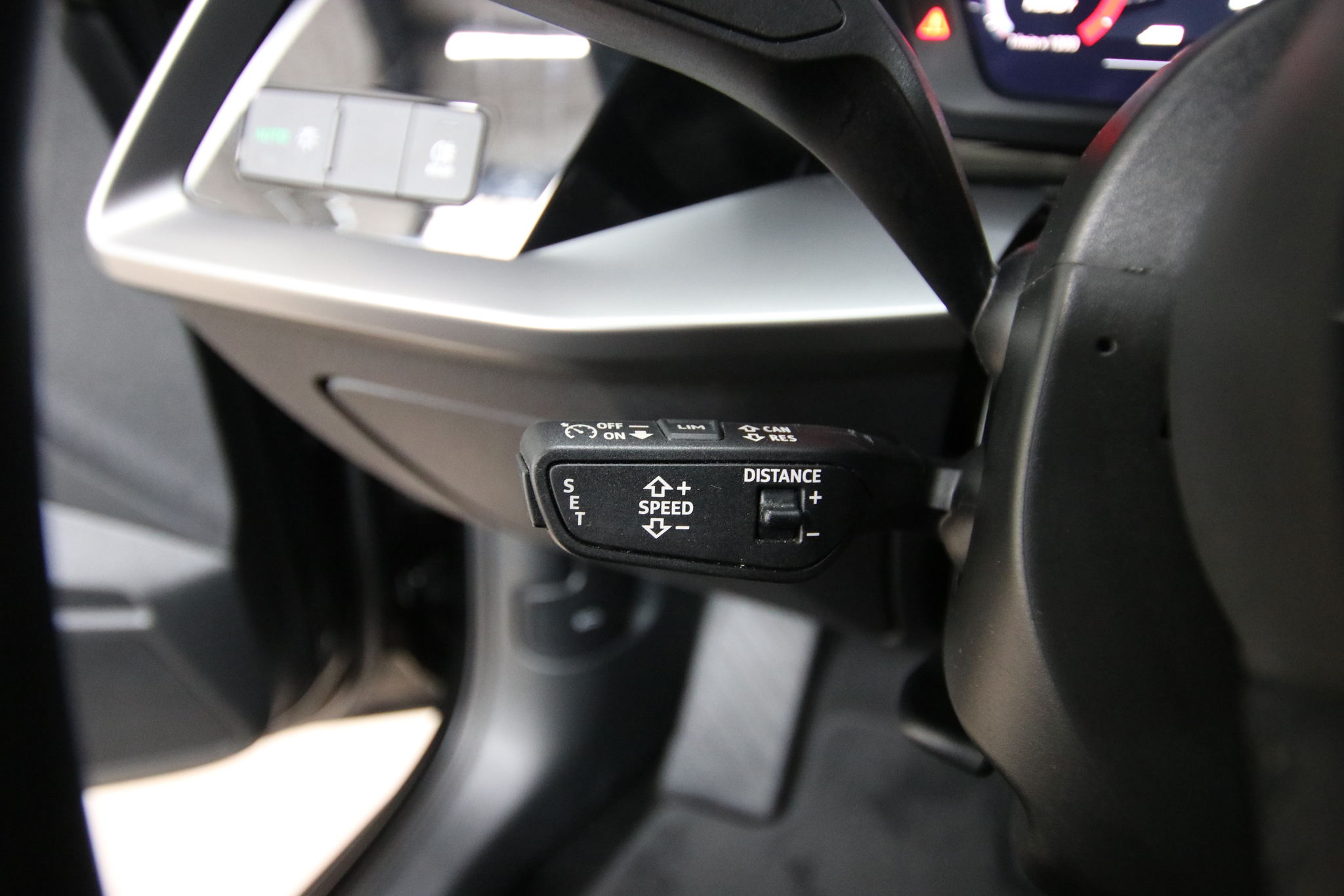 listing desktop thumbnail image 23