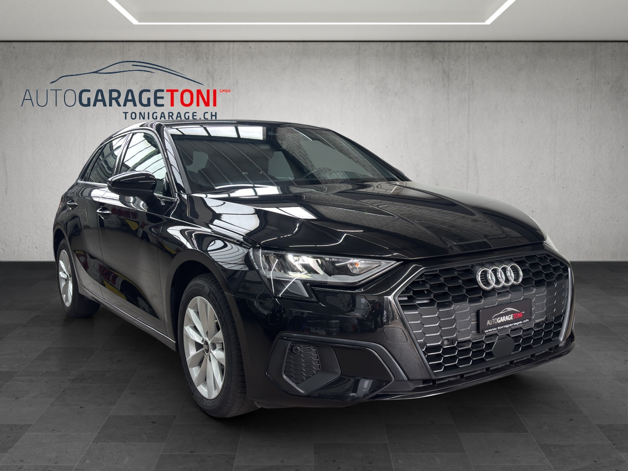 listing desktop thumbnail image 1