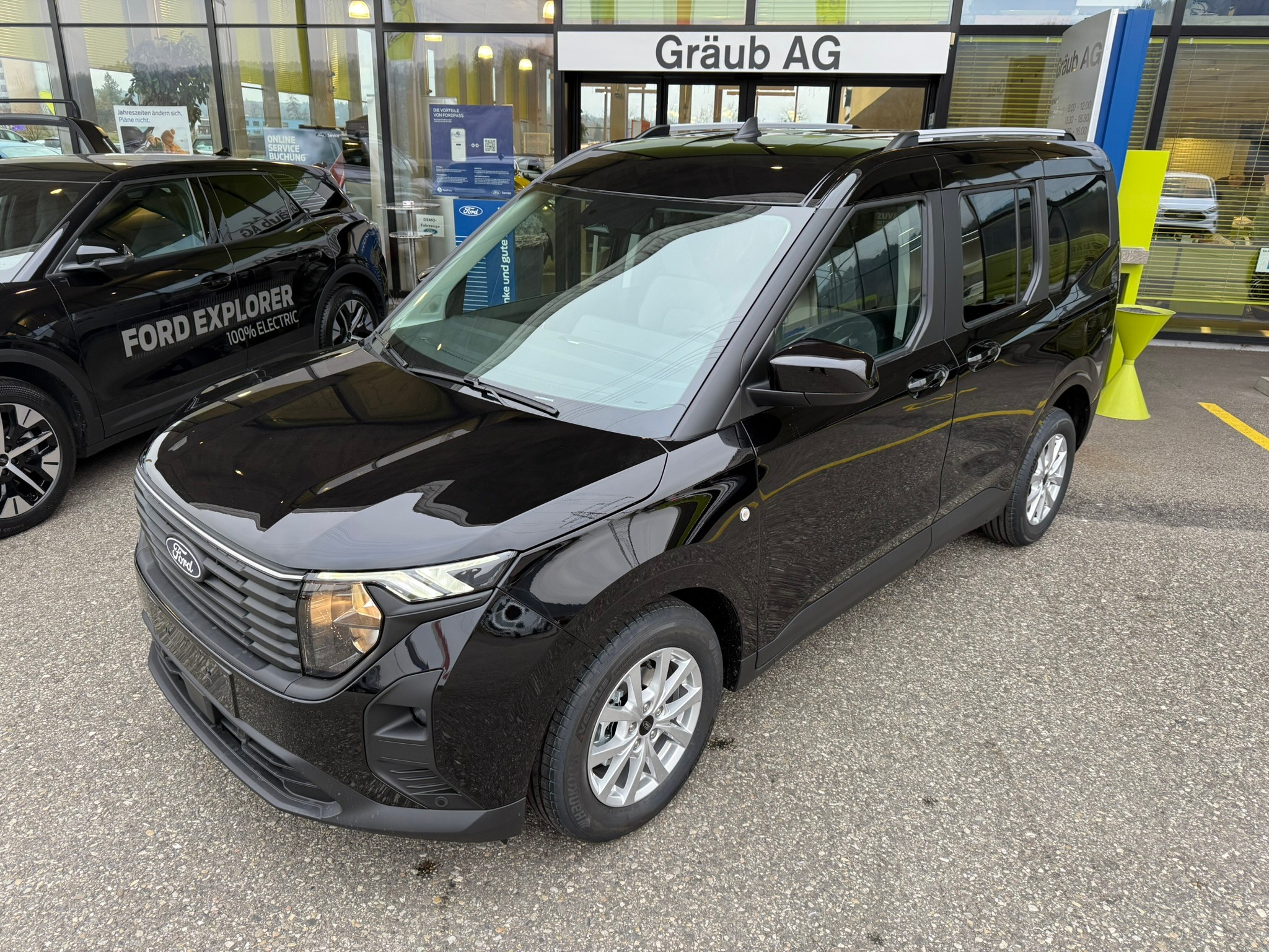 listing desktop thumbnail image 2