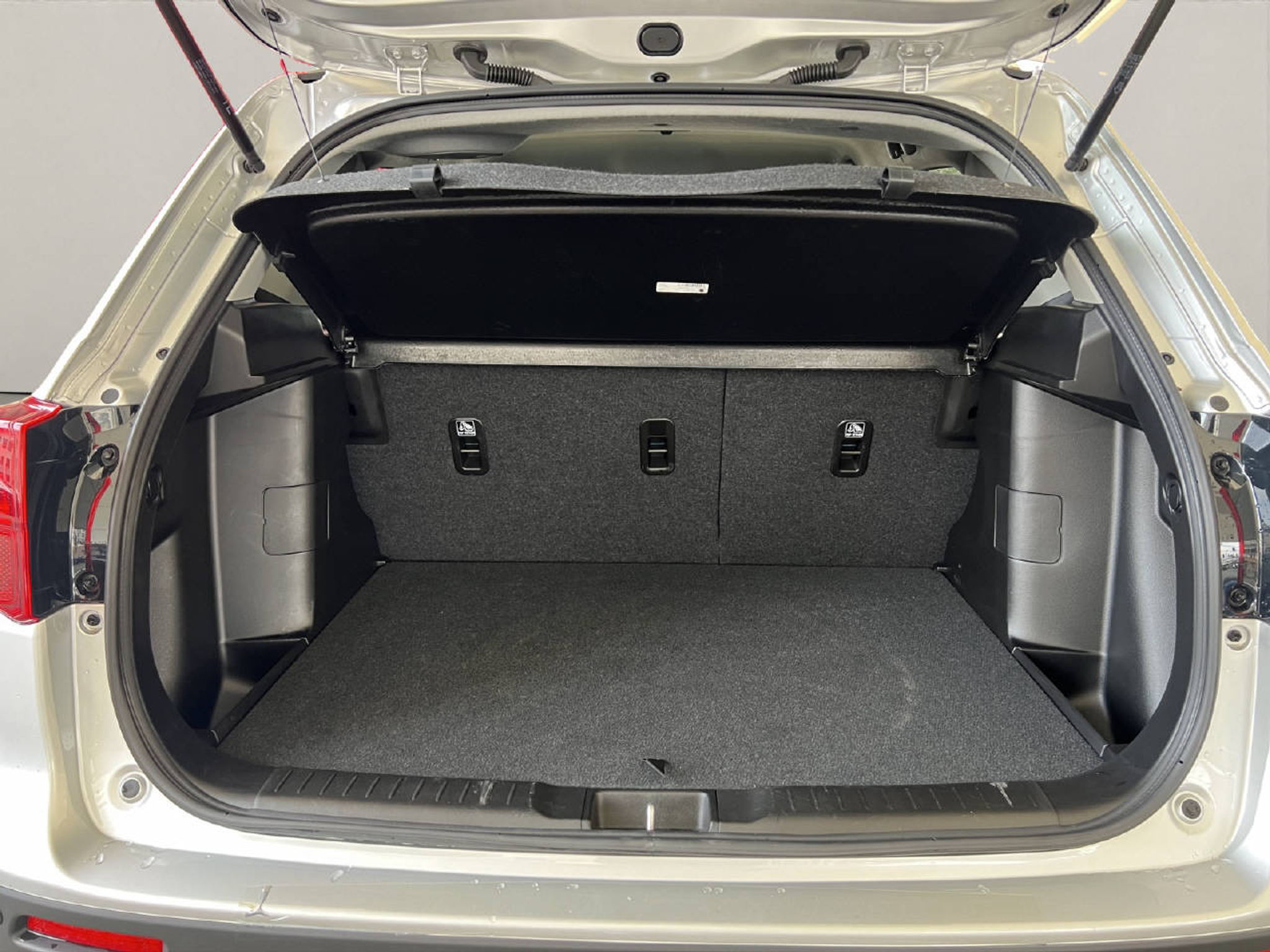 listing desktop thumbnail image 21