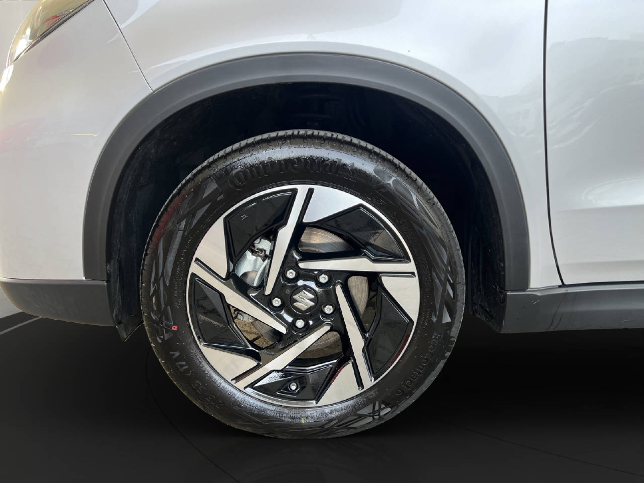 listing desktop thumbnail image 8