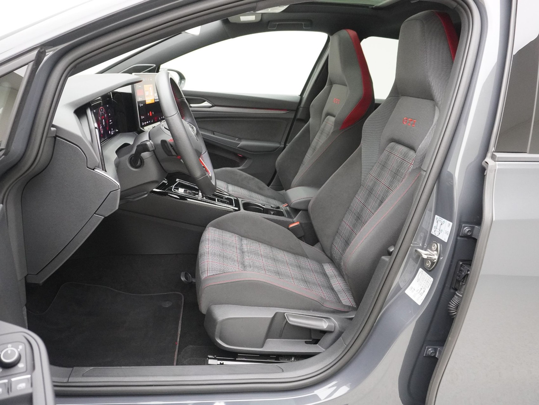 listing desktop thumbnail image 8