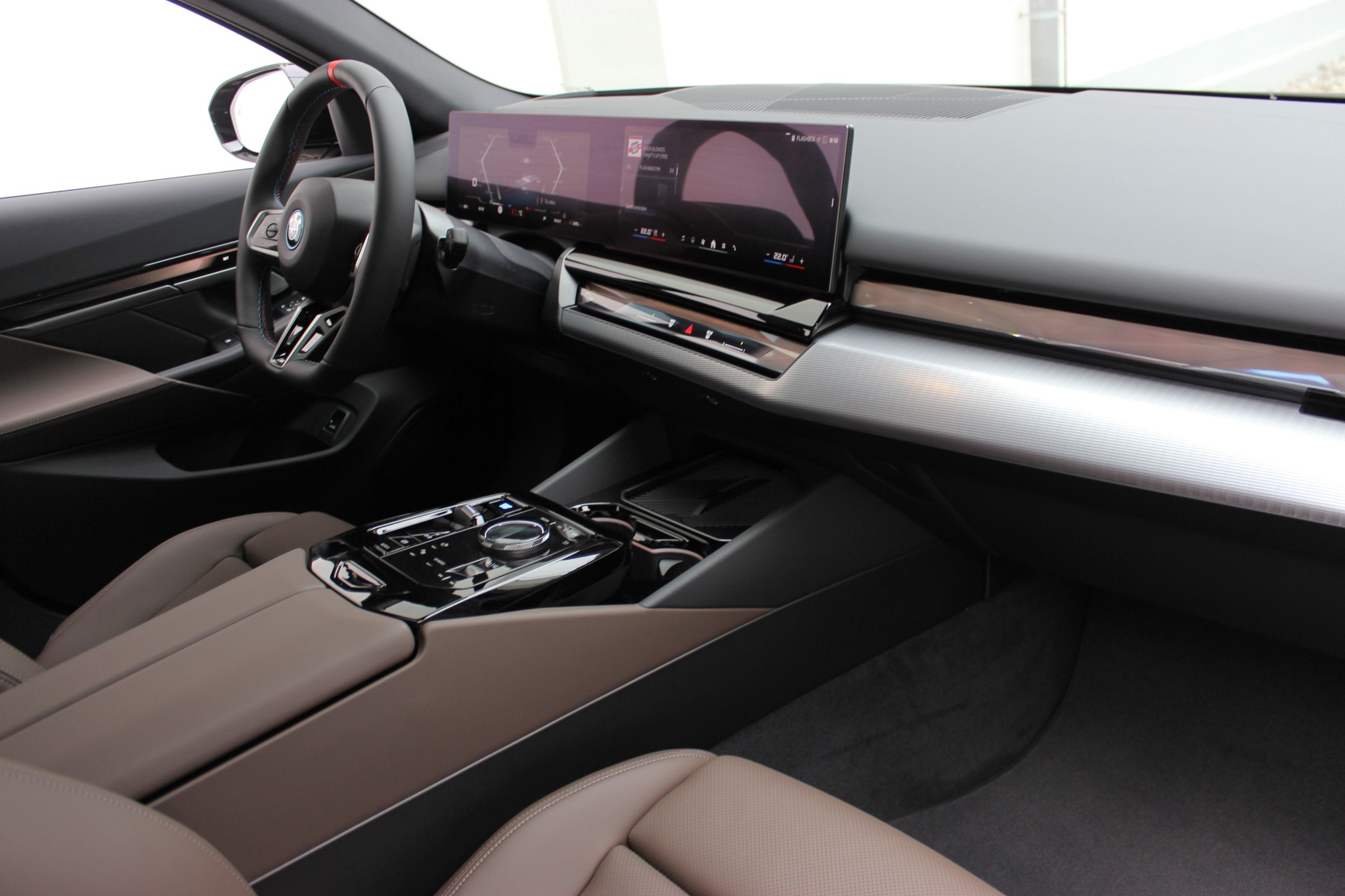 listing desktop thumbnail image 1