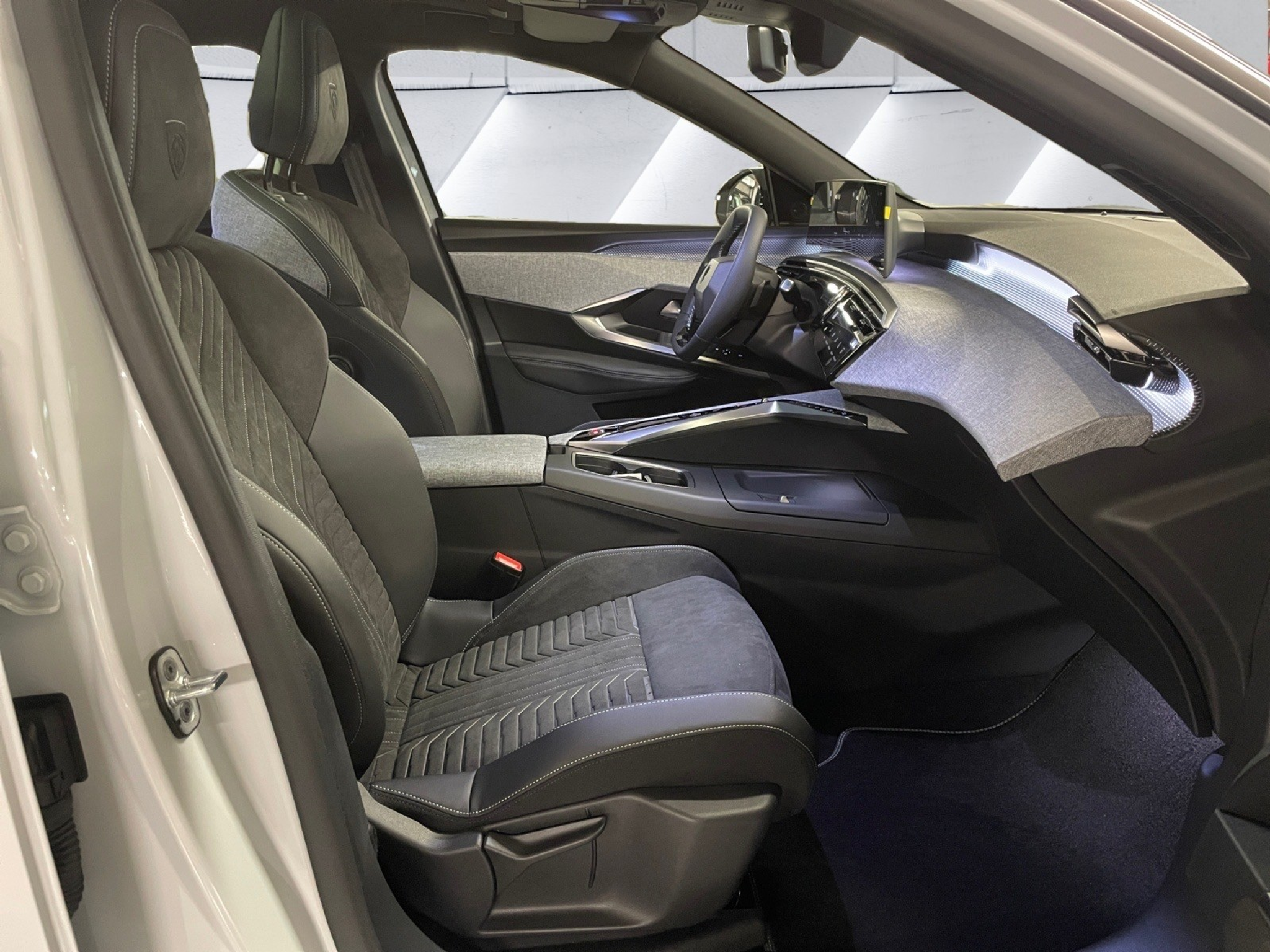 listing desktop thumbnail image 13