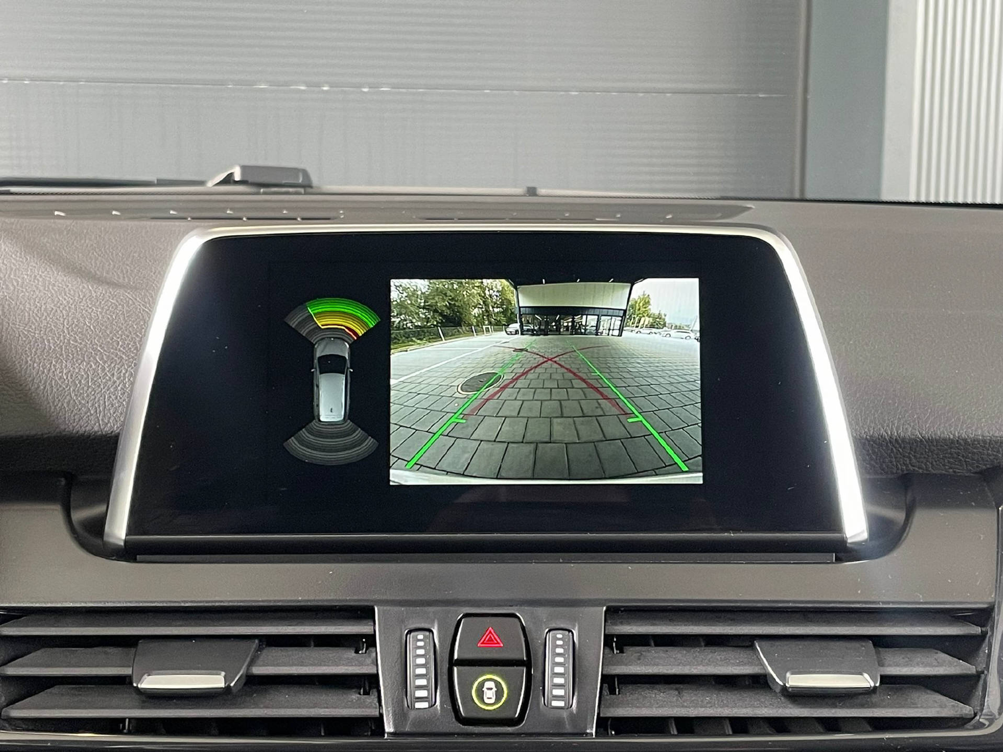 listing desktop thumbnail image 10