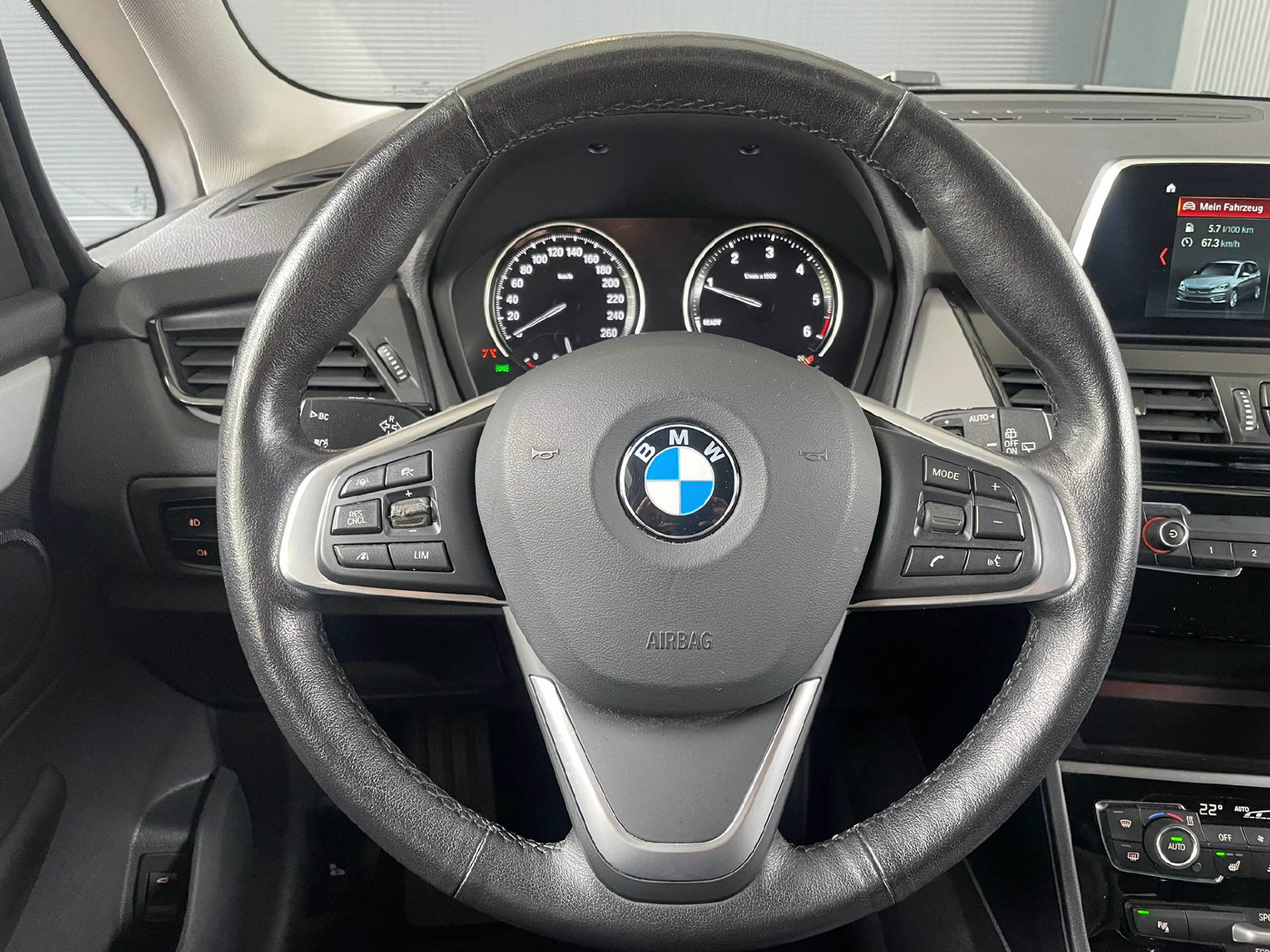 listing desktop thumbnail image 7