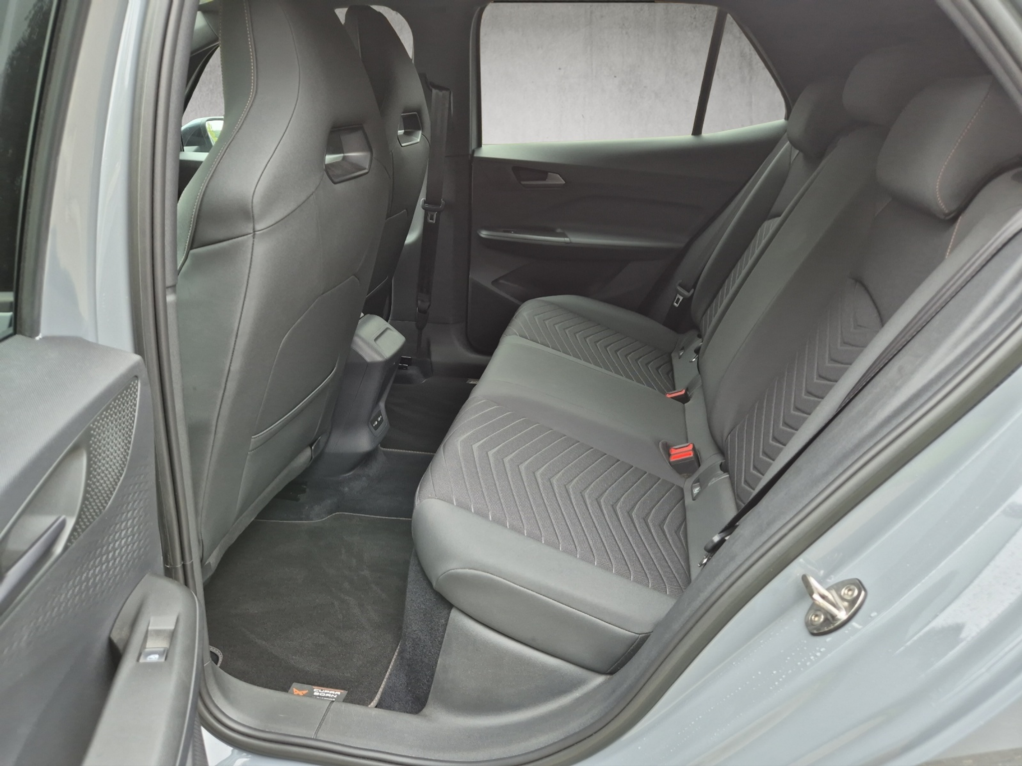 listing desktop thumbnail image 10