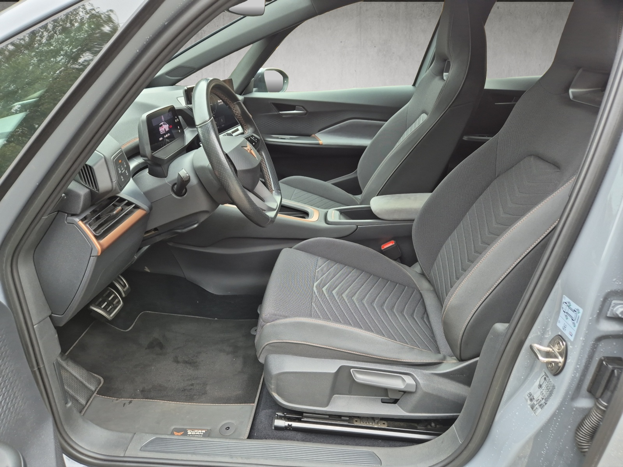 listing desktop thumbnail image 8