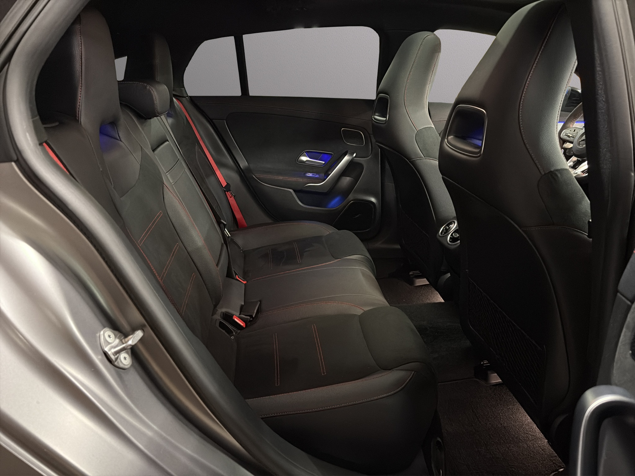 listing desktop thumbnail image 18