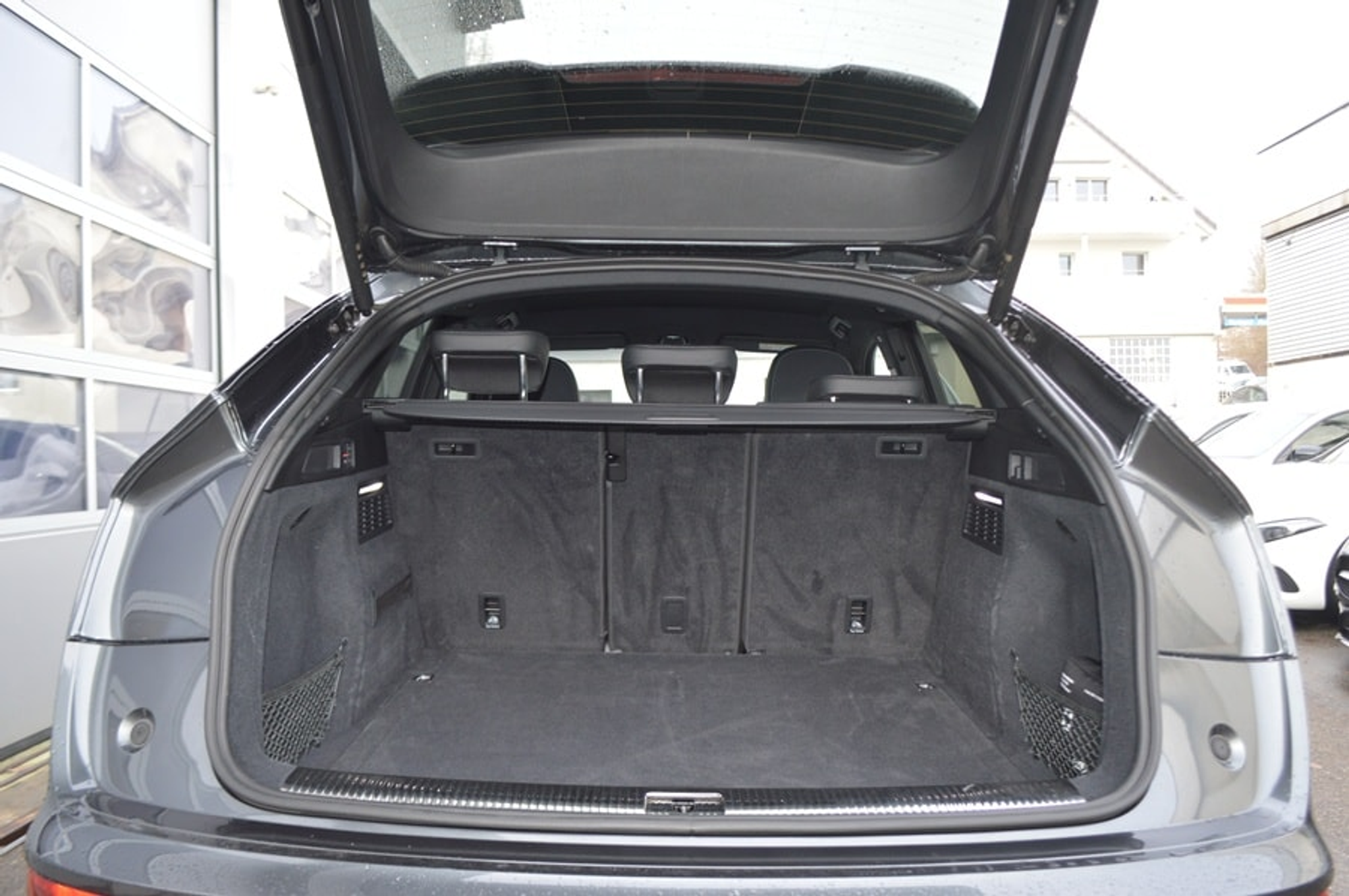 listing desktop thumbnail image 14