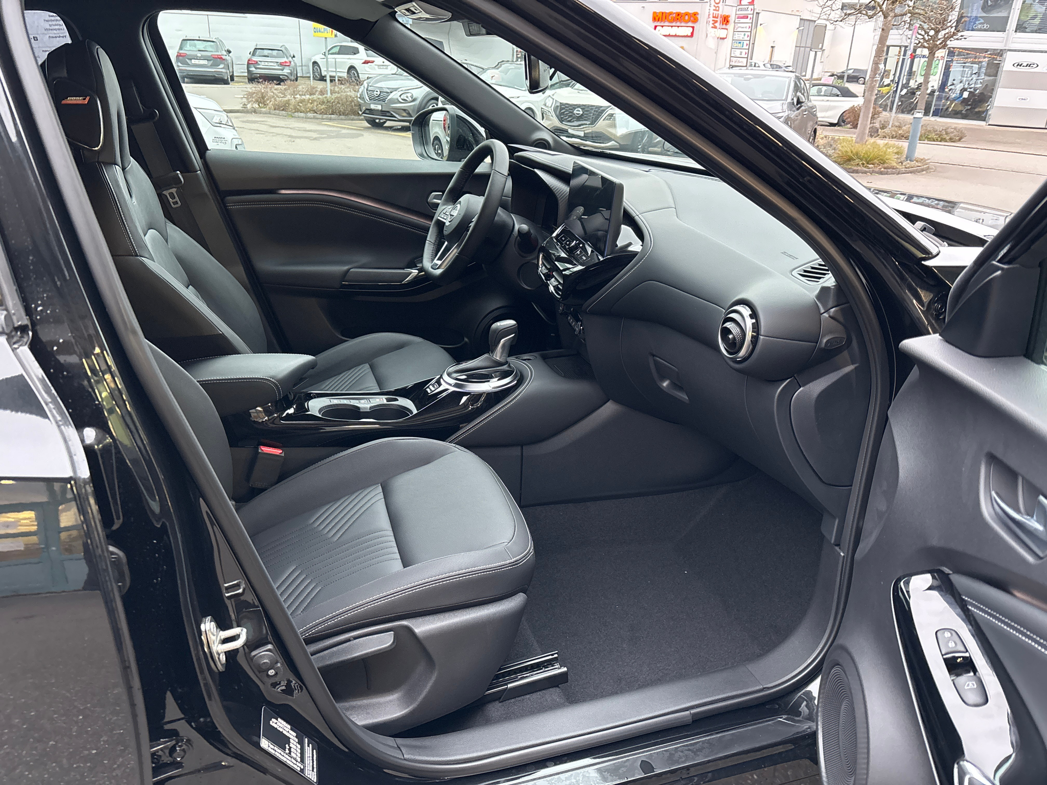 listing desktop thumbnail image 14