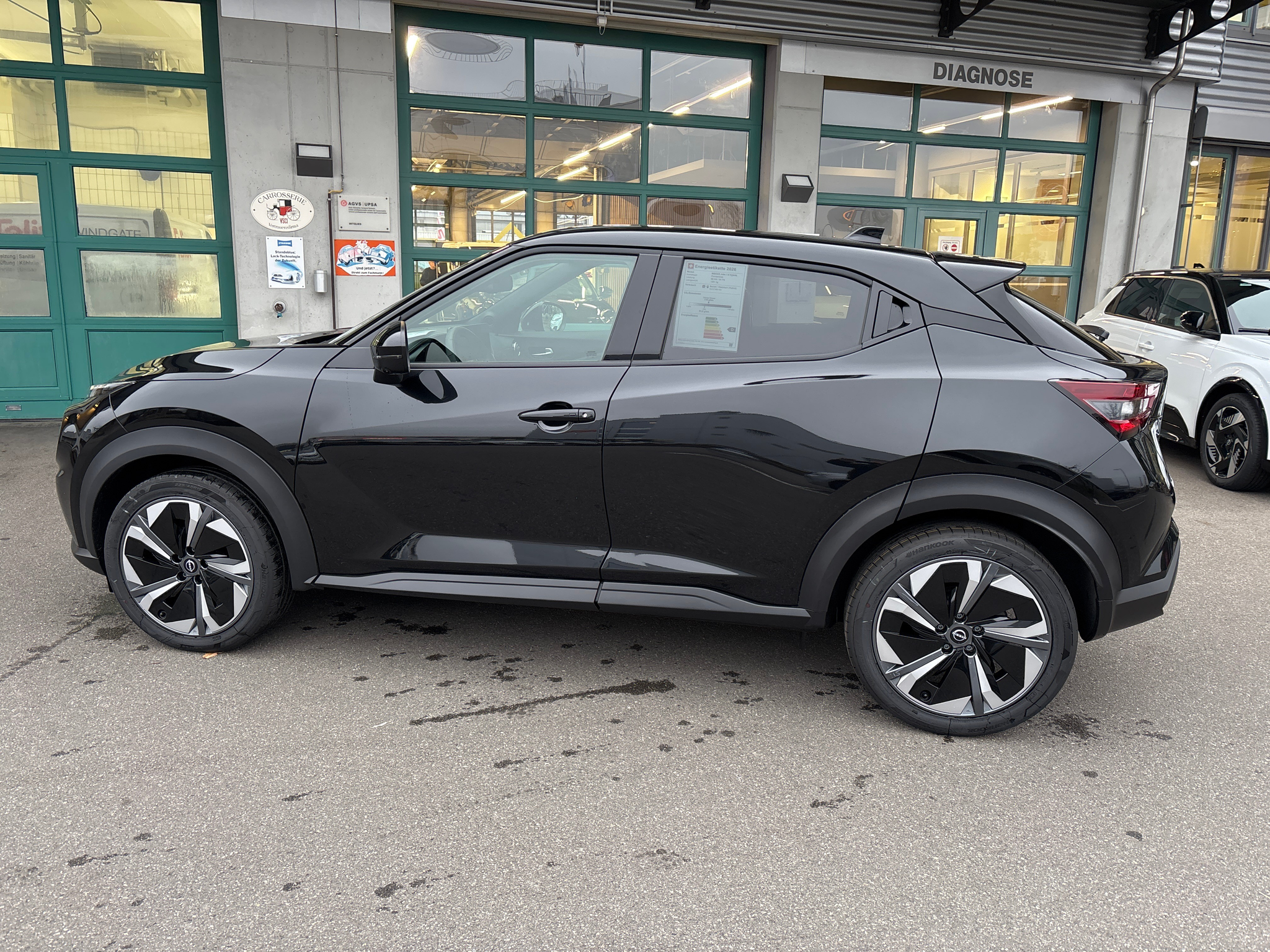 listing desktop thumbnail image 8