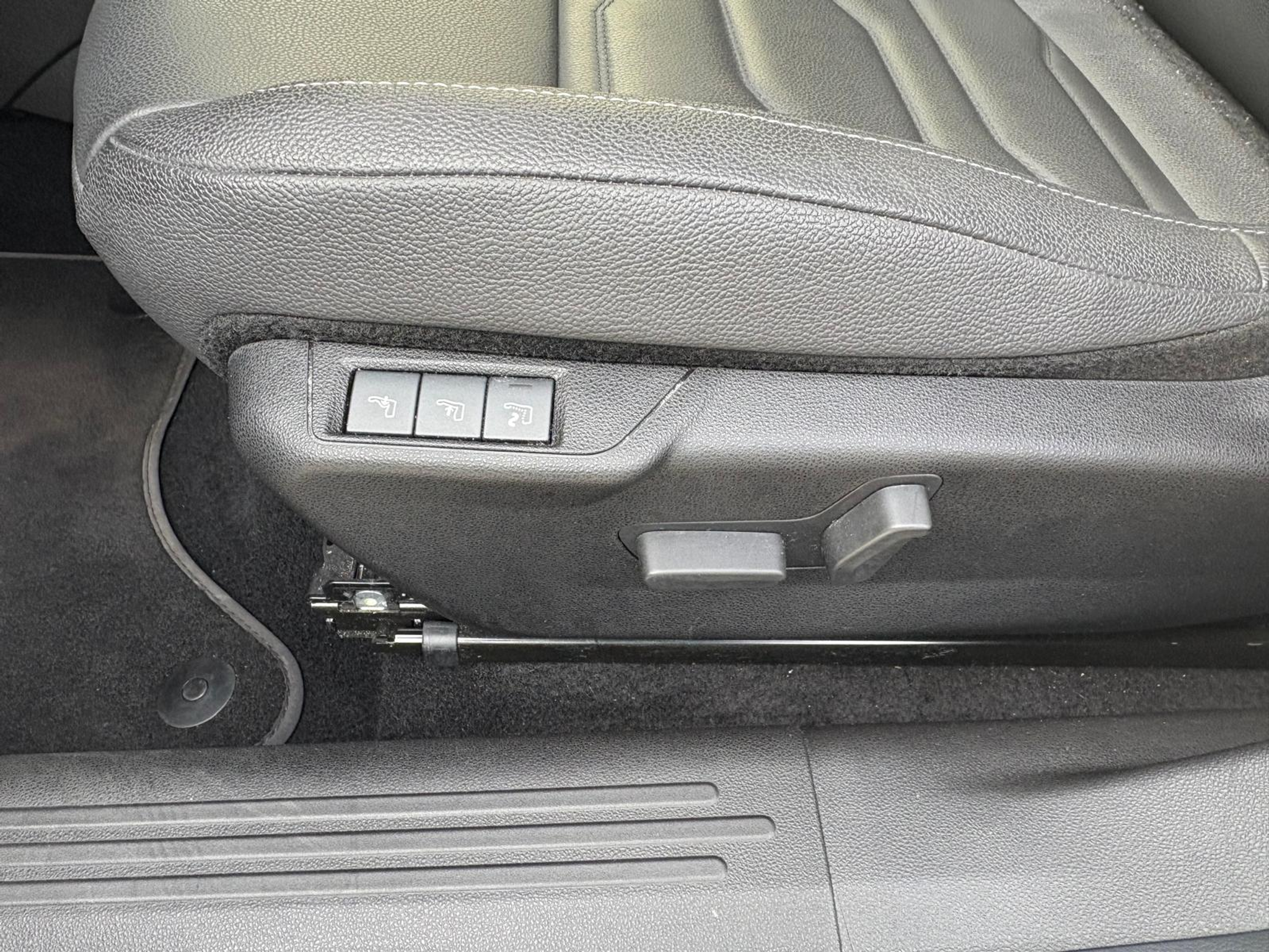 listing desktop thumbnail image 7