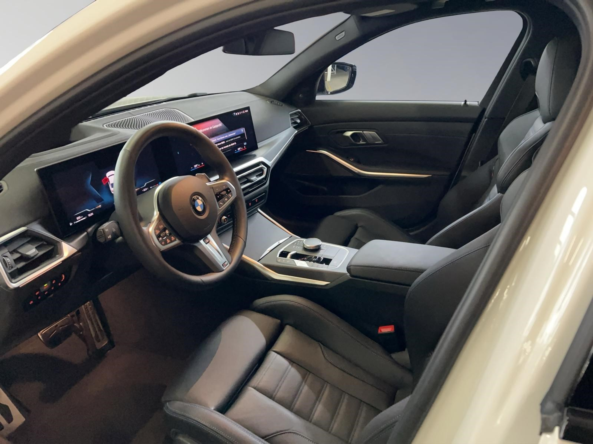 listing desktop thumbnail image 3