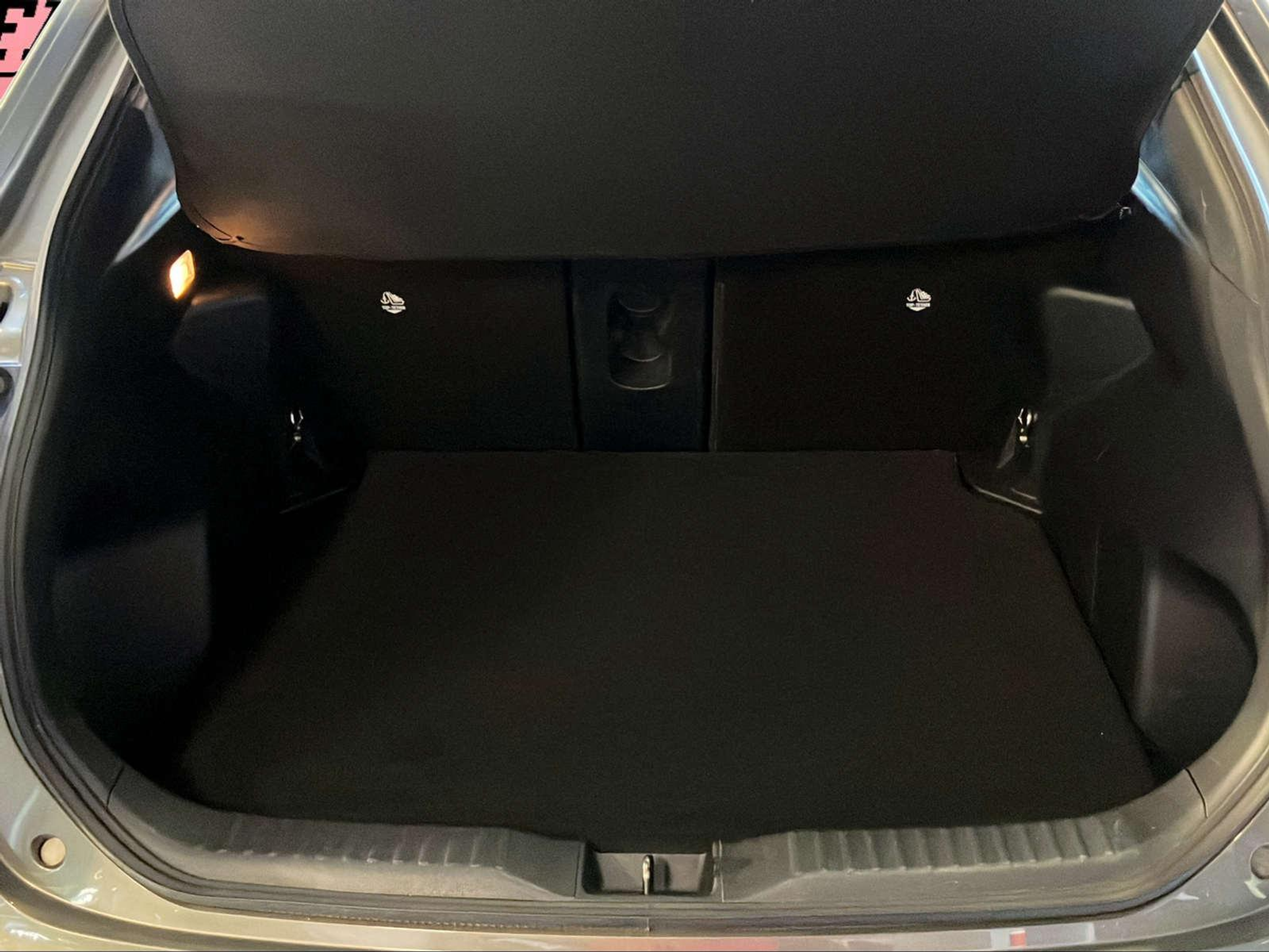 listing desktop thumbnail image 9