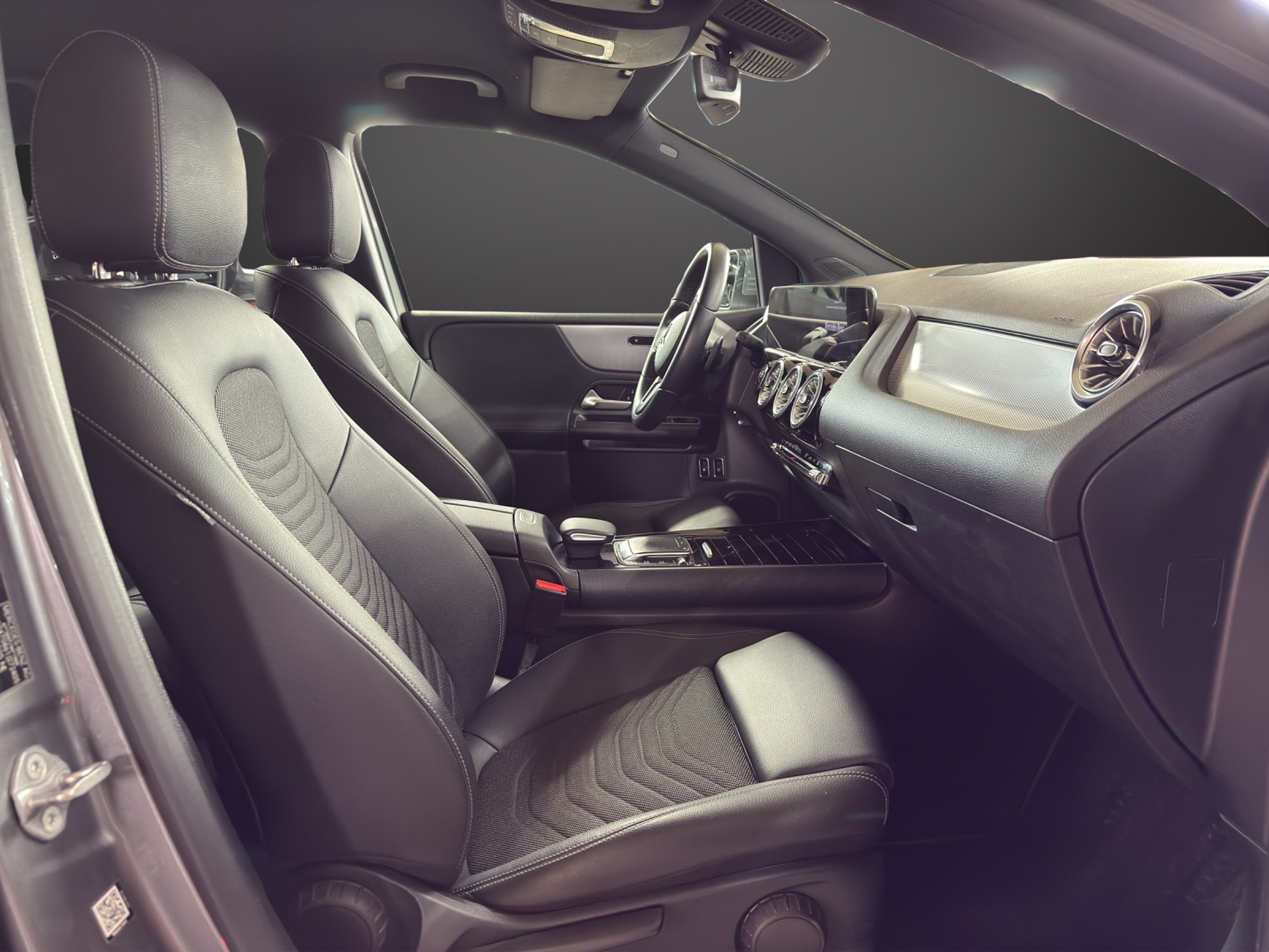 listing desktop thumbnail image 11