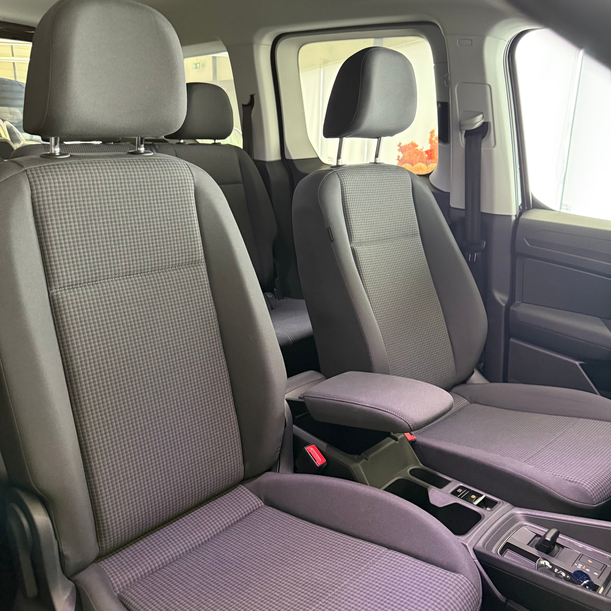 listing desktop thumbnail image 20