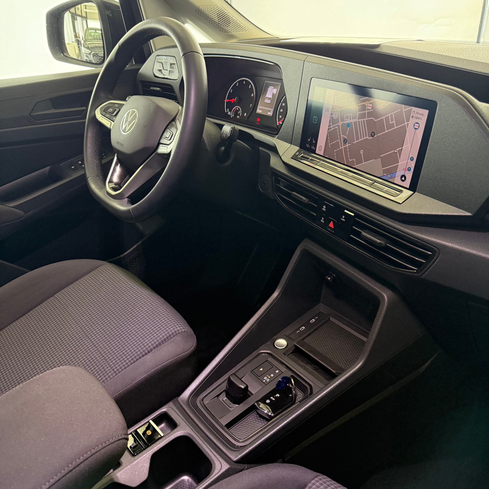 listing desktop thumbnail image 19