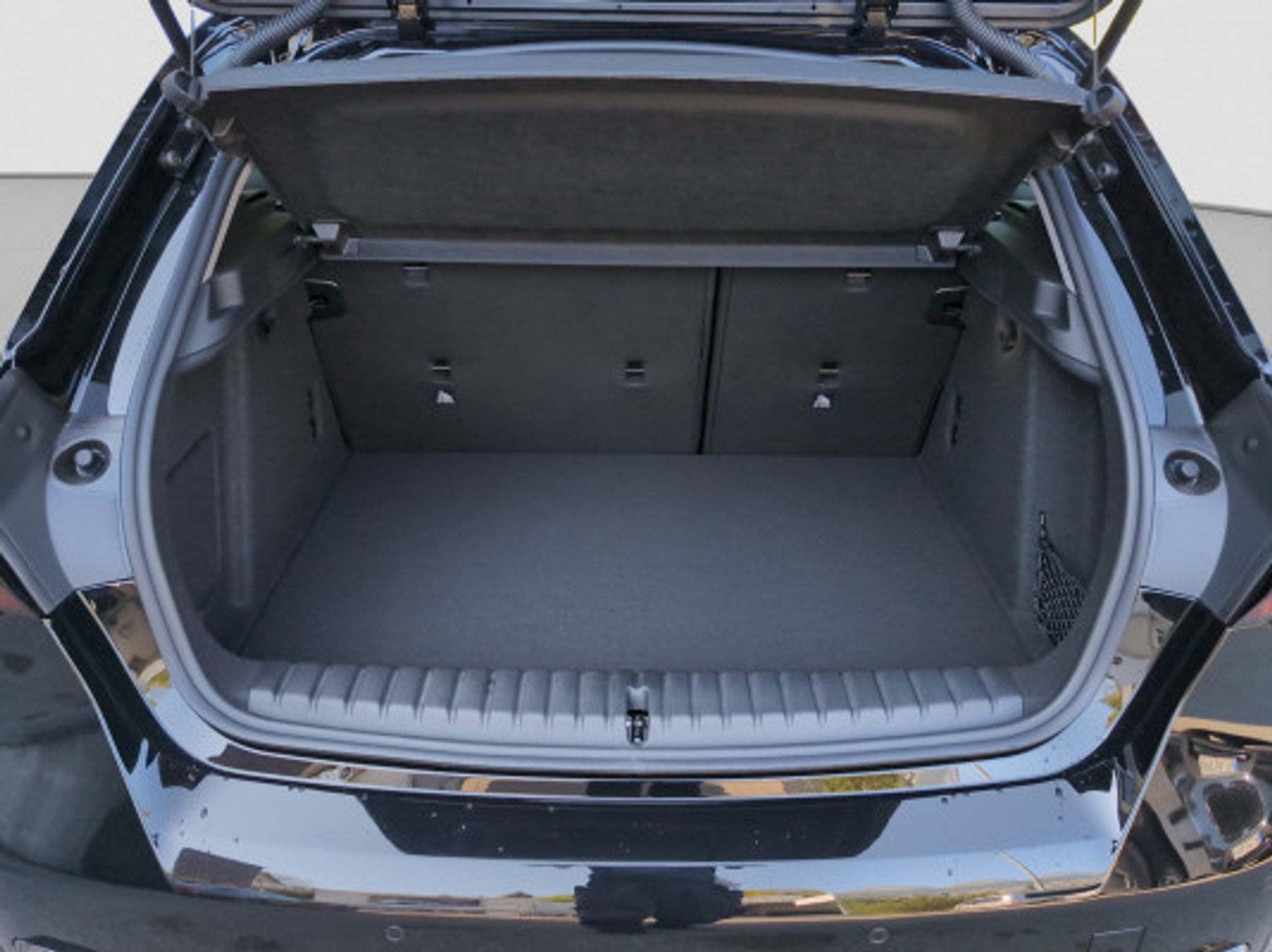 listing desktop thumbnail image 12