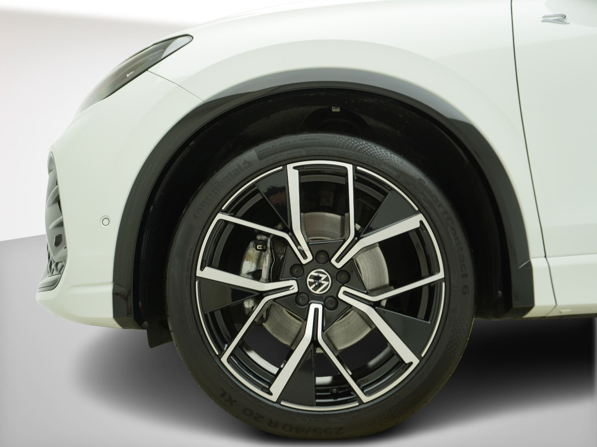 listing desktop thumbnail image 6