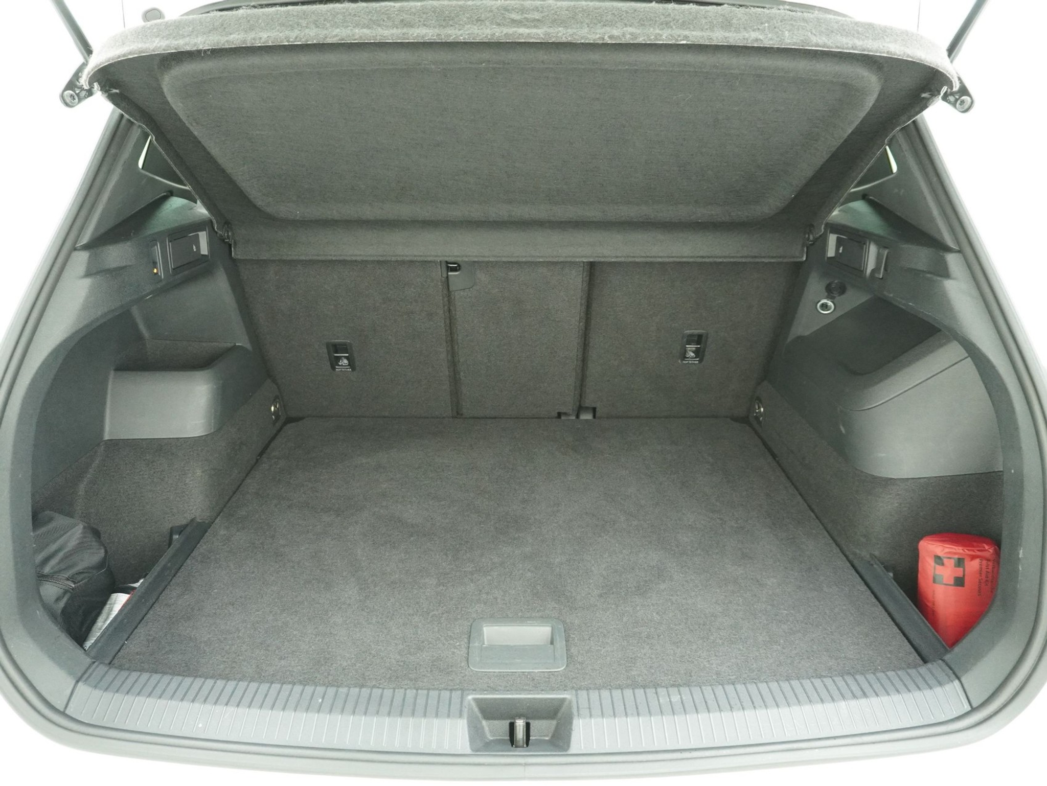 listing desktop thumbnail image 12