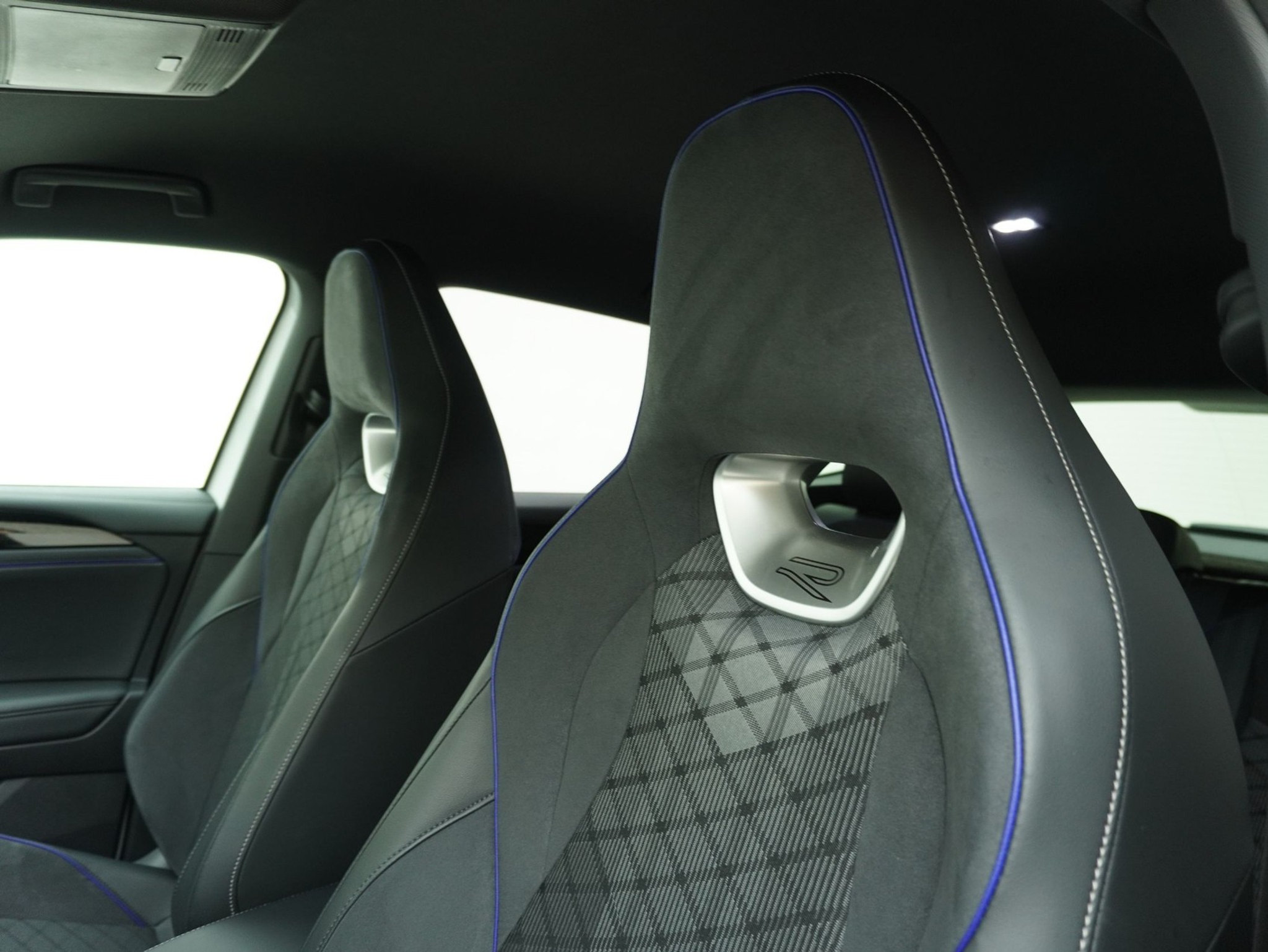 listing desktop thumbnail image 9