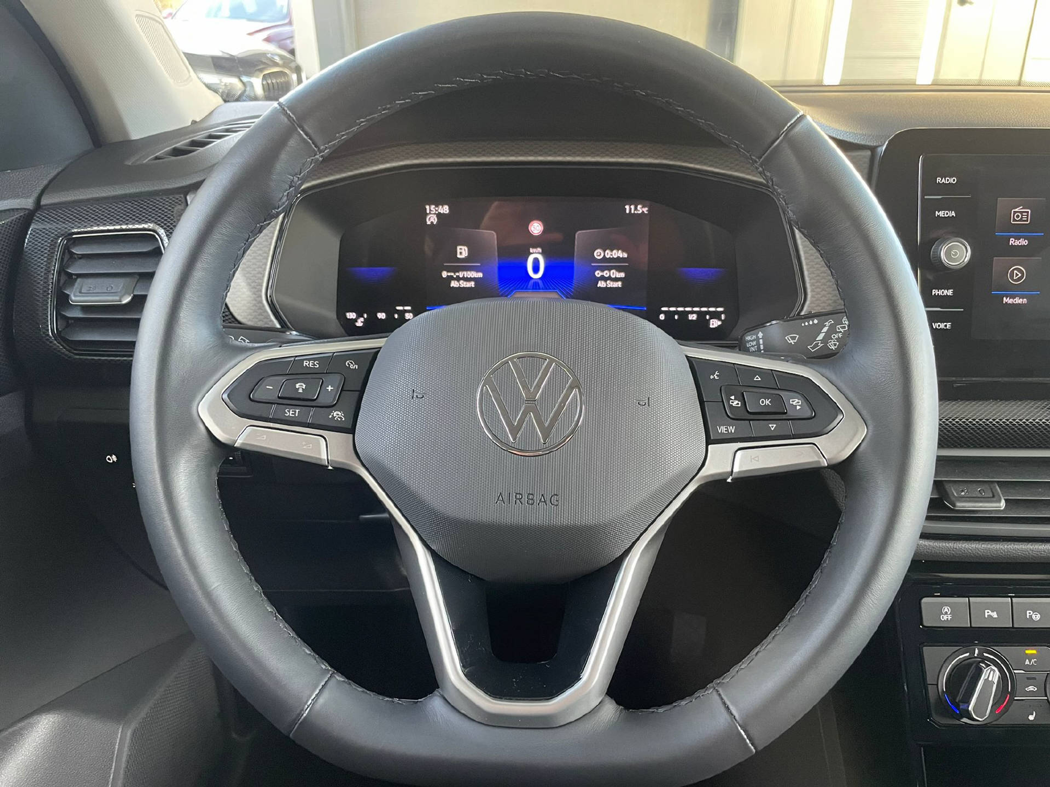 listing desktop thumbnail image 7