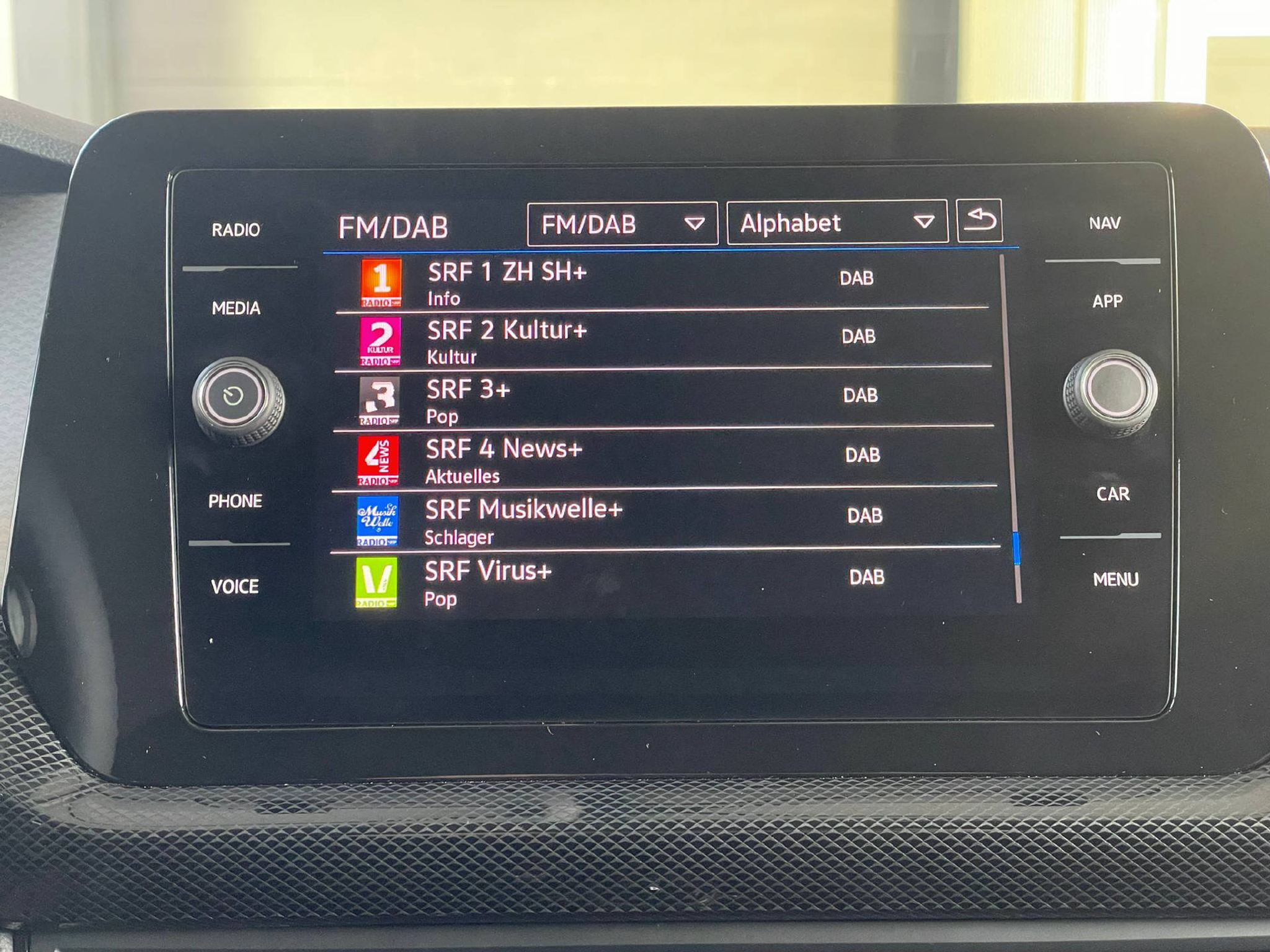 listing desktop thumbnail image 14