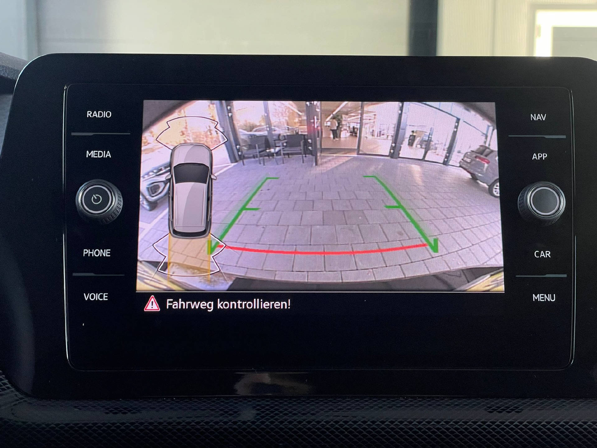 listing desktop thumbnail image 13