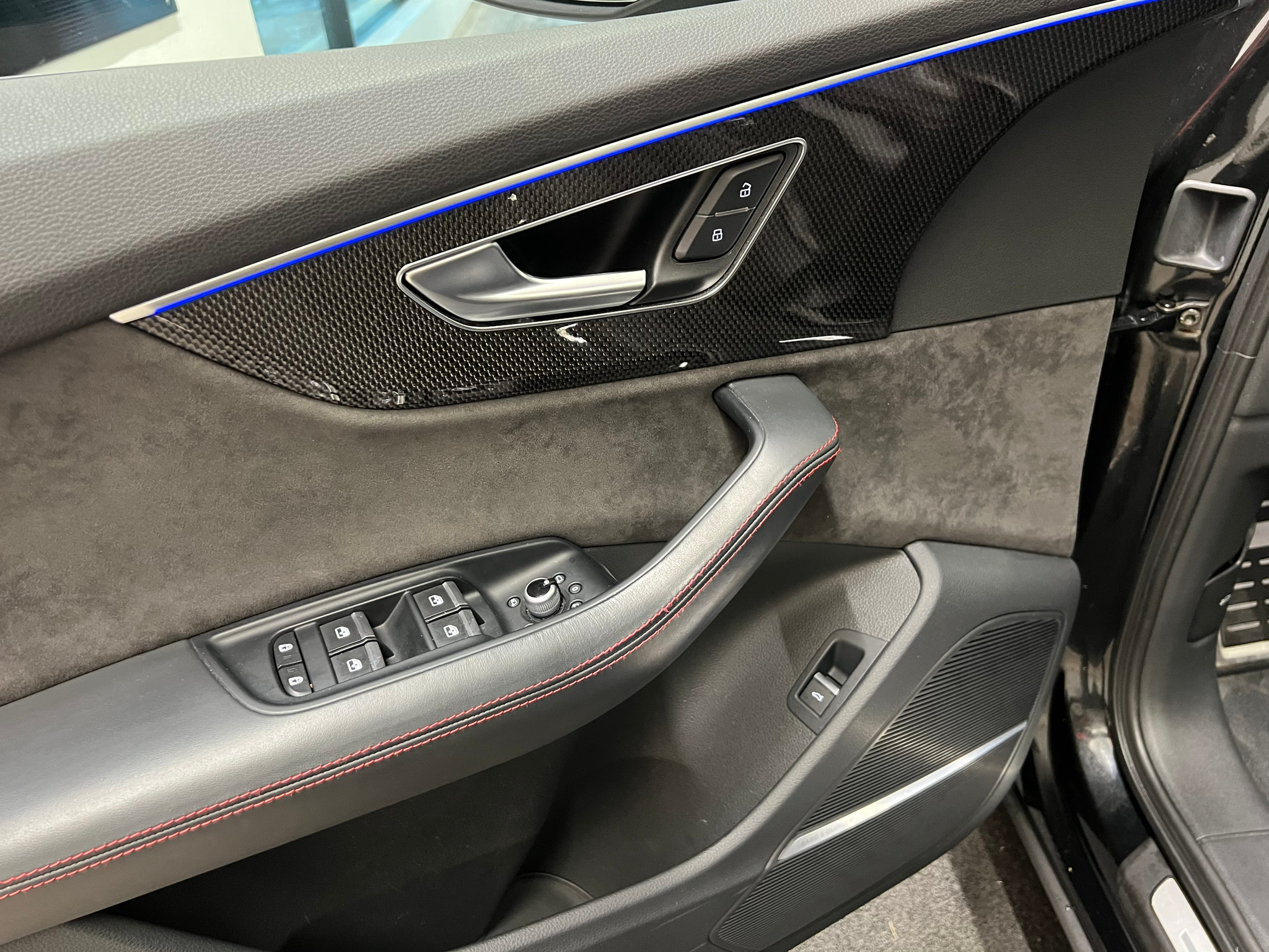 listing desktop thumbnail image 11