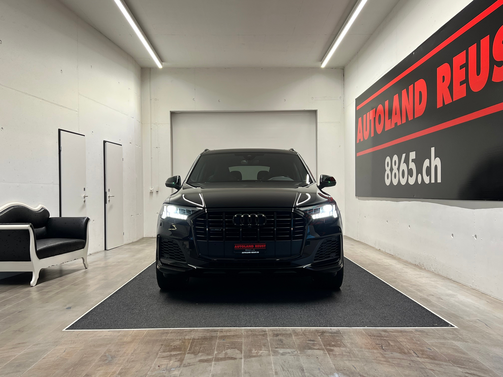 listing desktop thumbnail image 1