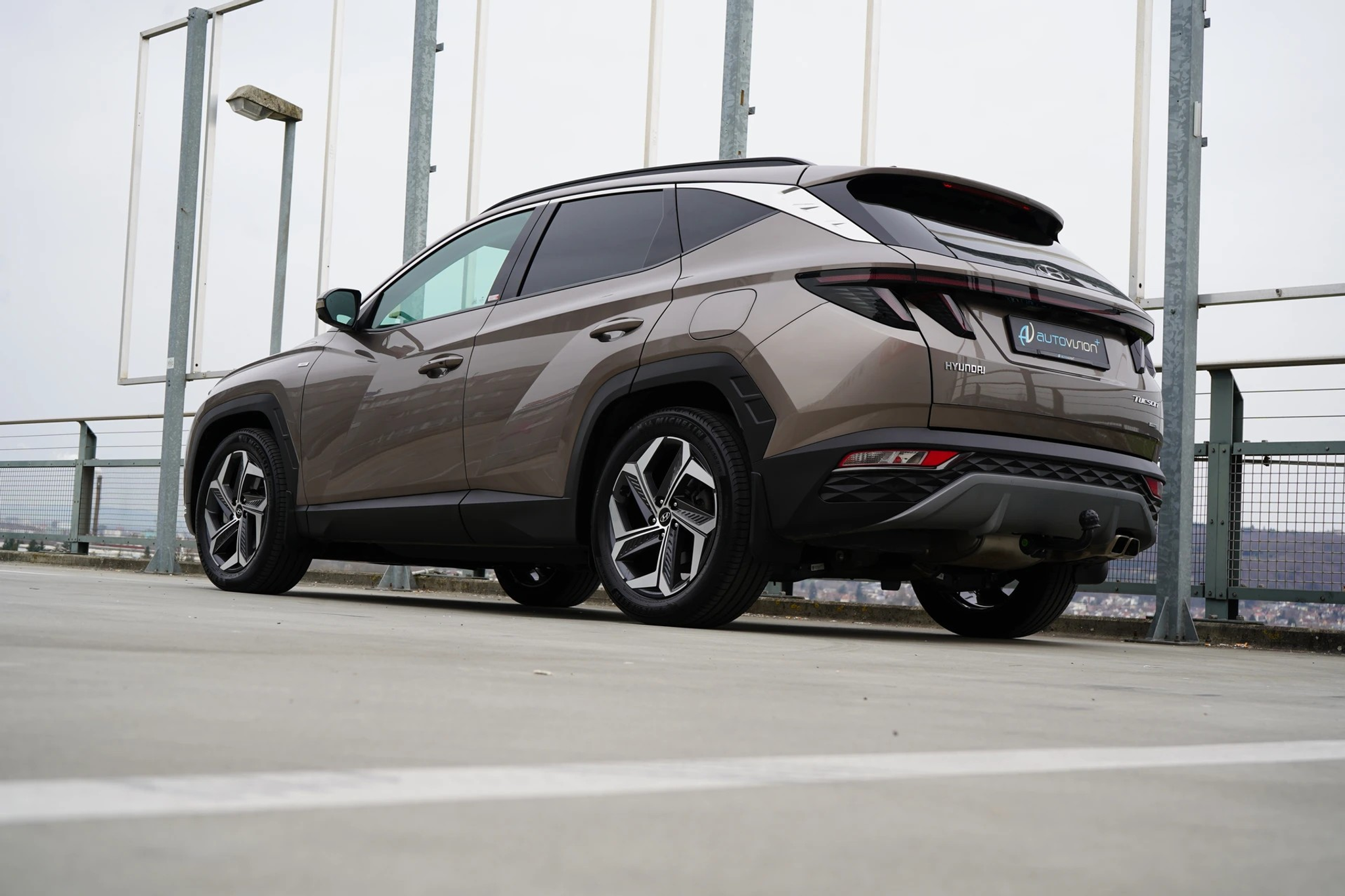 listing desktop thumbnail image 10