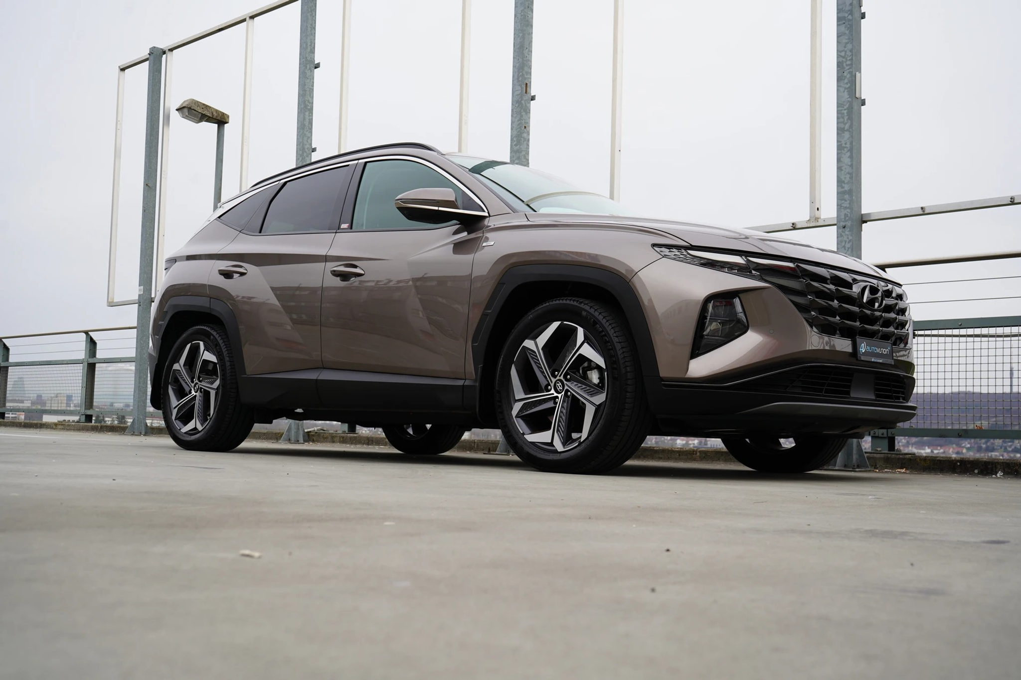 listing desktop thumbnail image 6