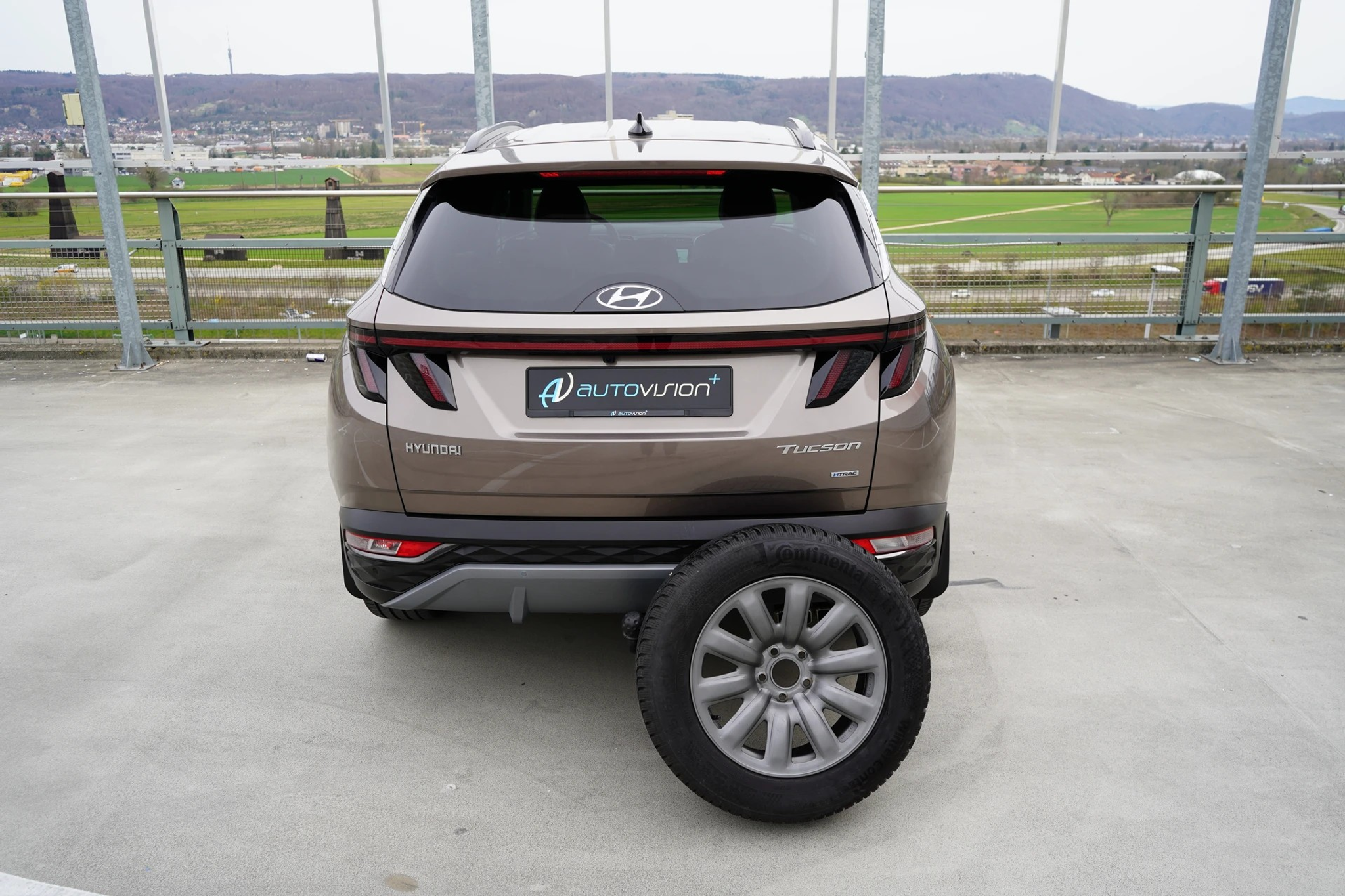 listing desktop thumbnail image 18