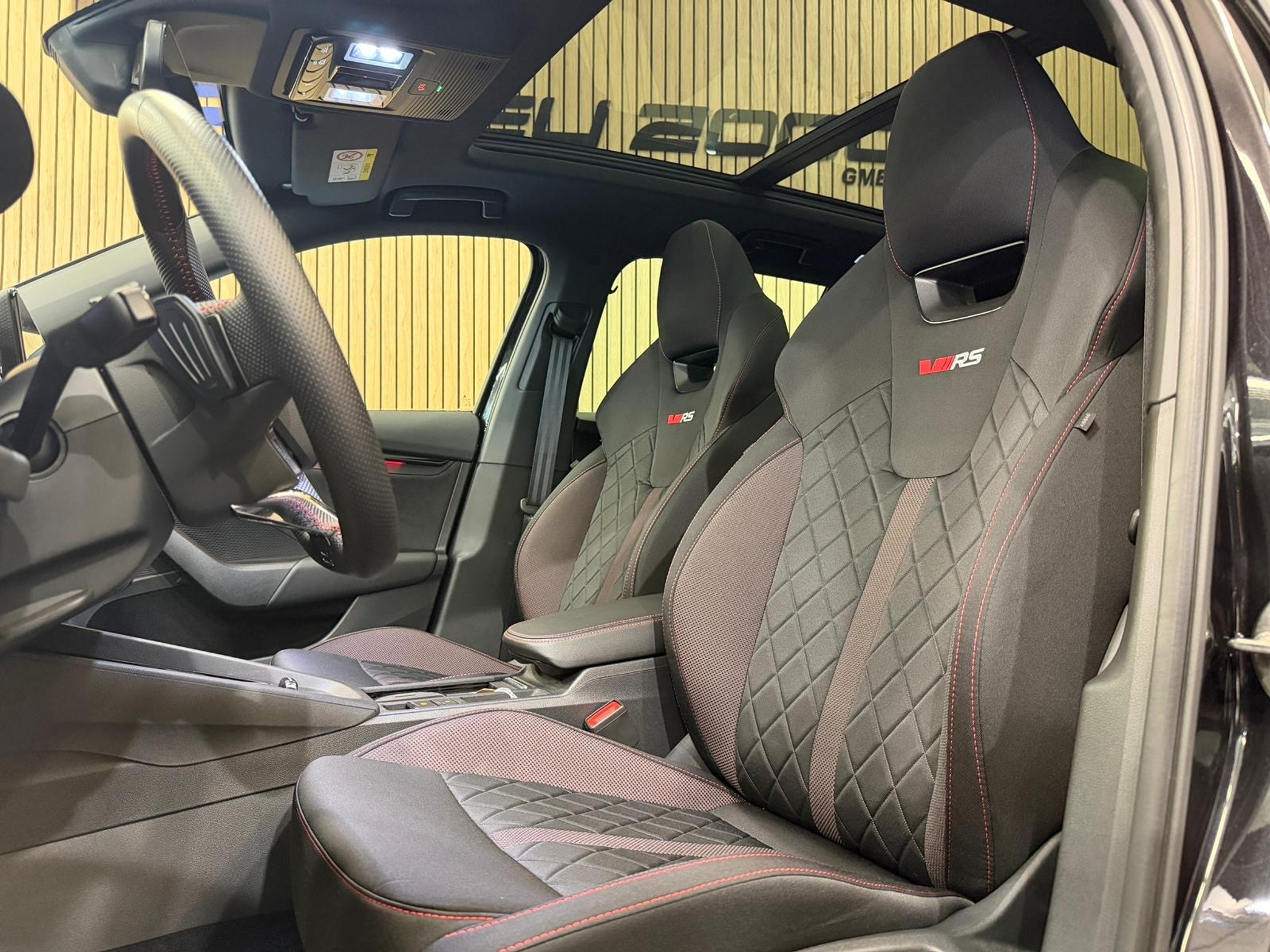 listing desktop thumbnail image 5